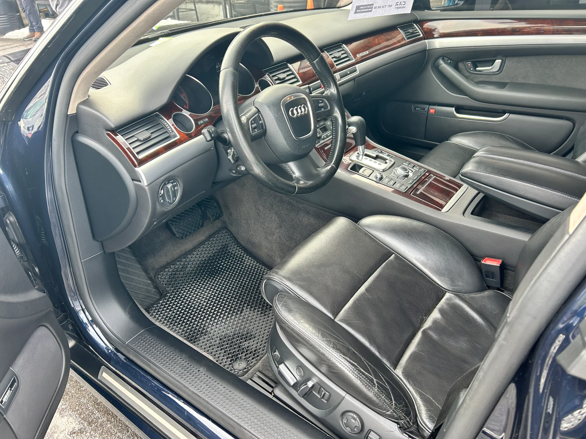 Audi A8 — фото 5