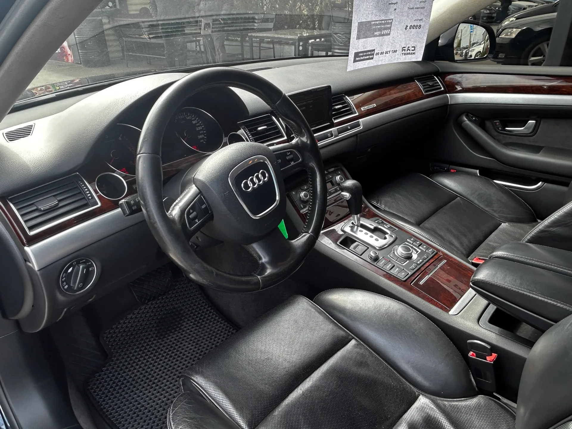 Audi A8 — фото 5