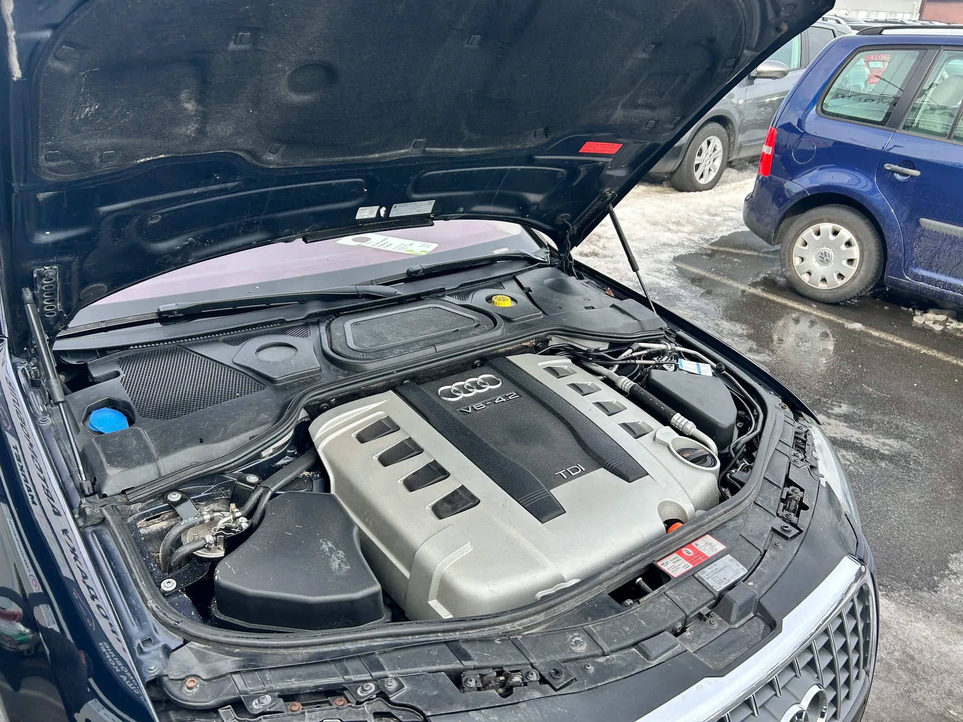 Audi A8 — фото 9