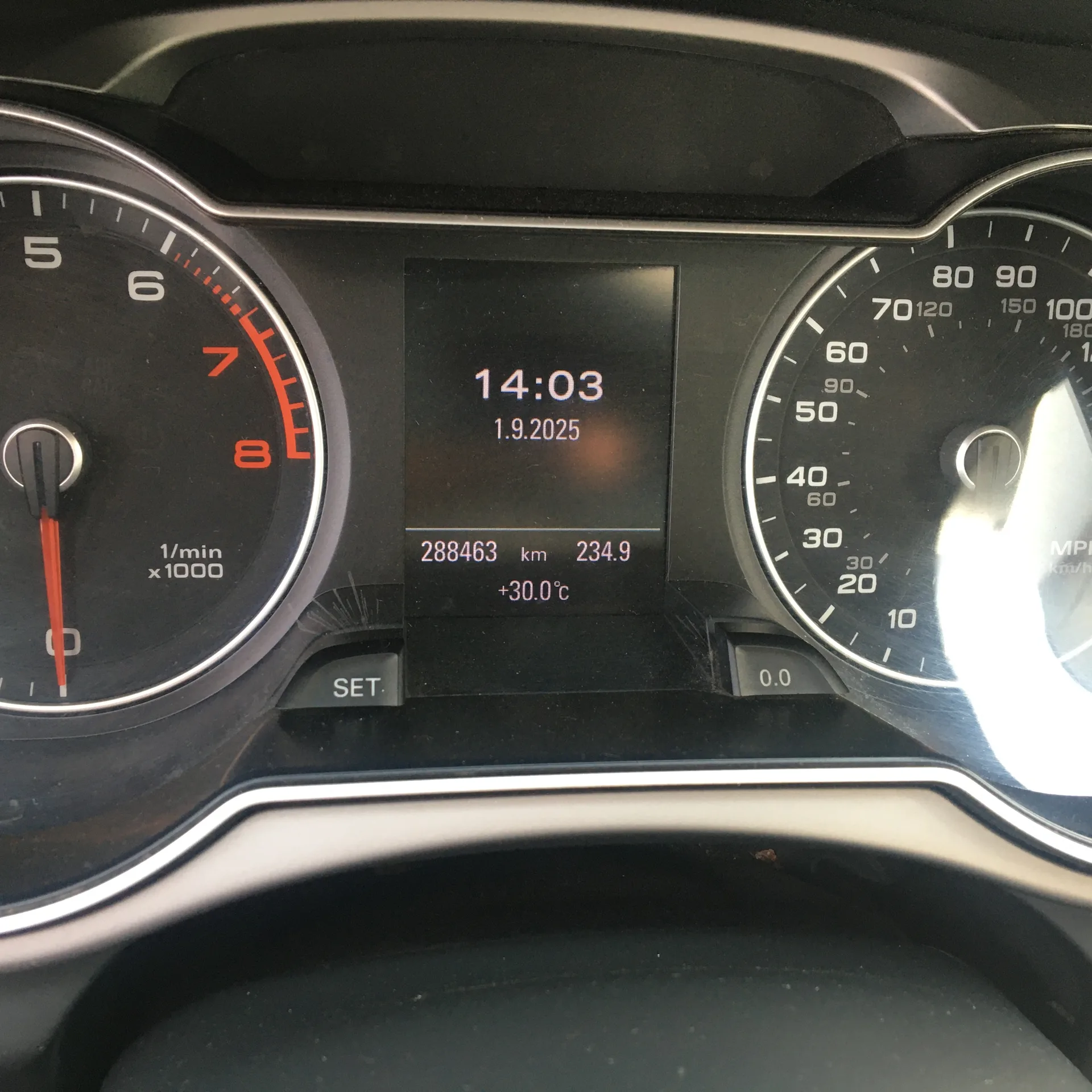 Audi A4 — фото 9