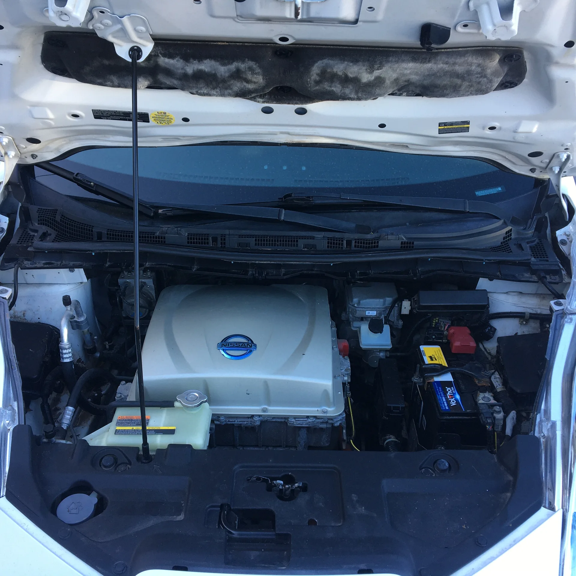 Nissan Leaf — фото 10