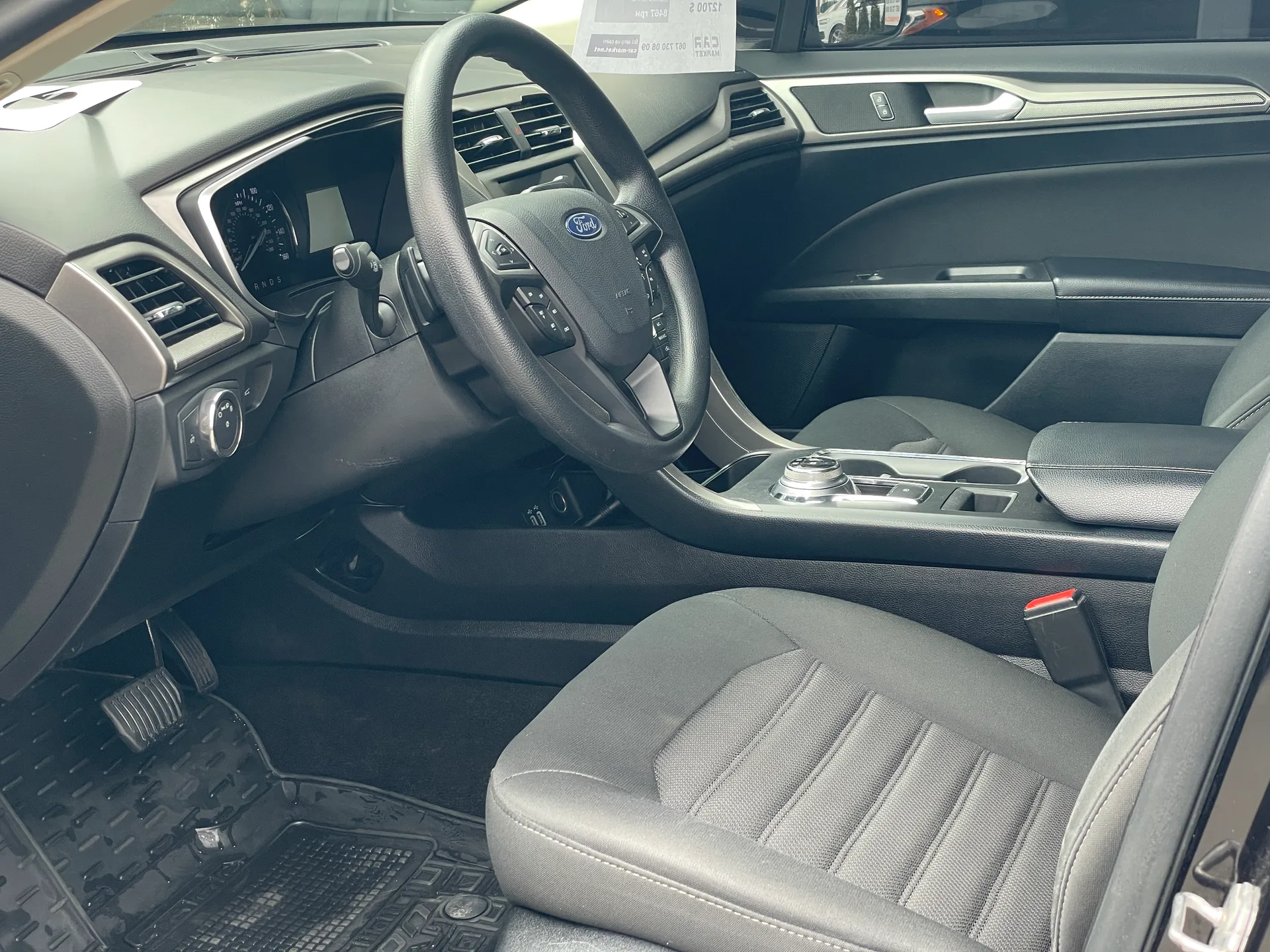 Ford Fusion — фото 8