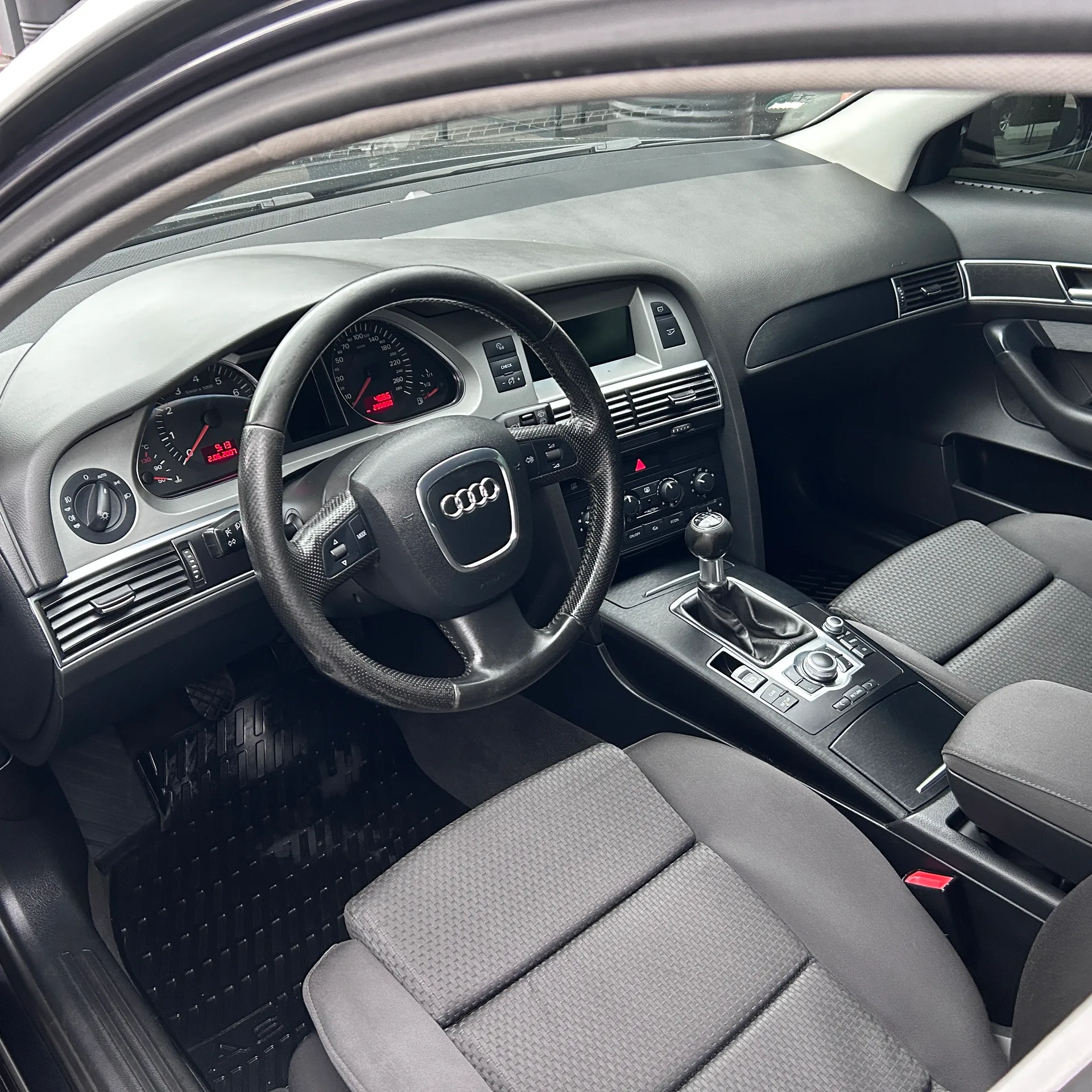 Audi A6 — фото 5