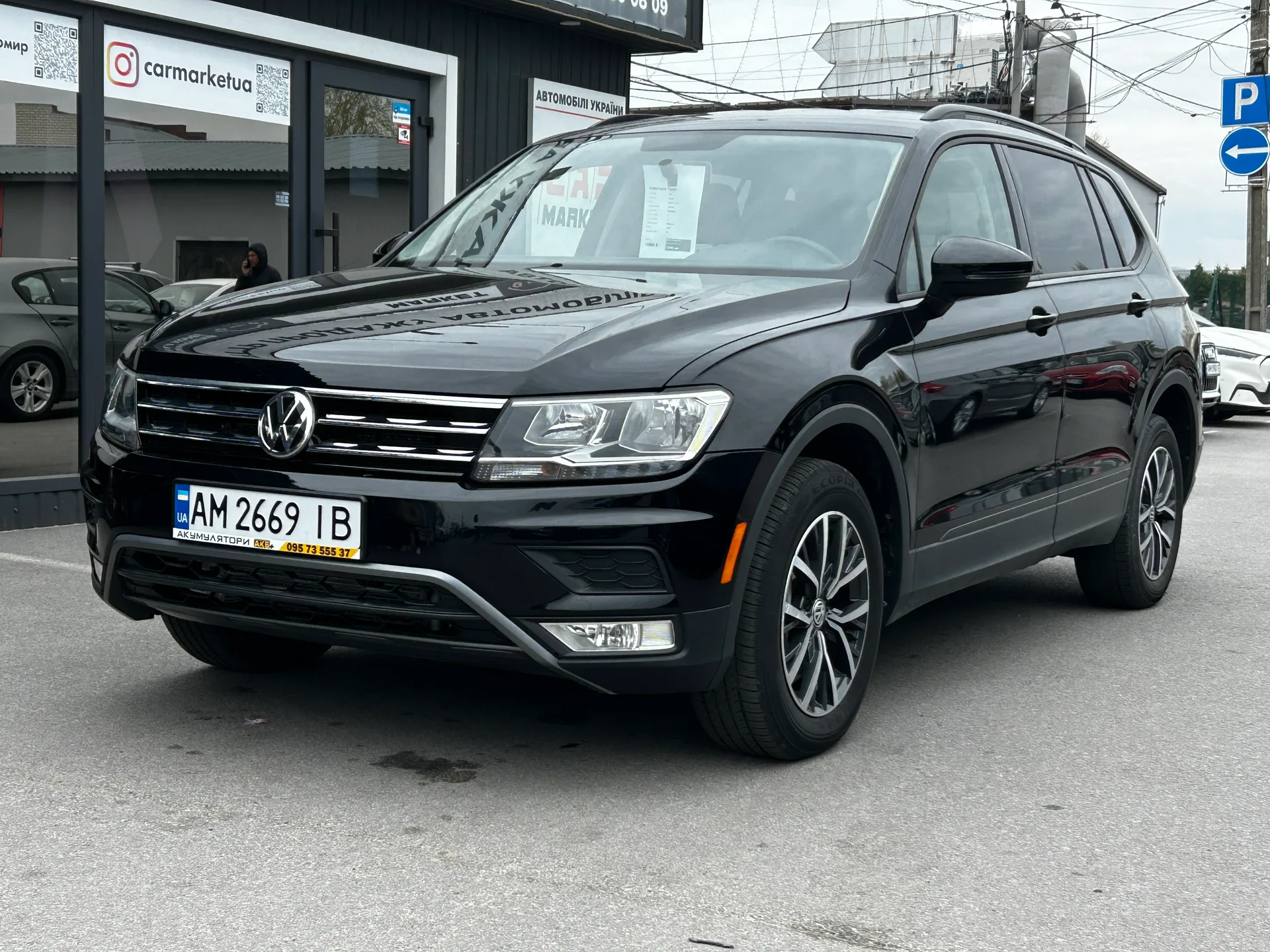 Volkswagen Tiguan — фото 1