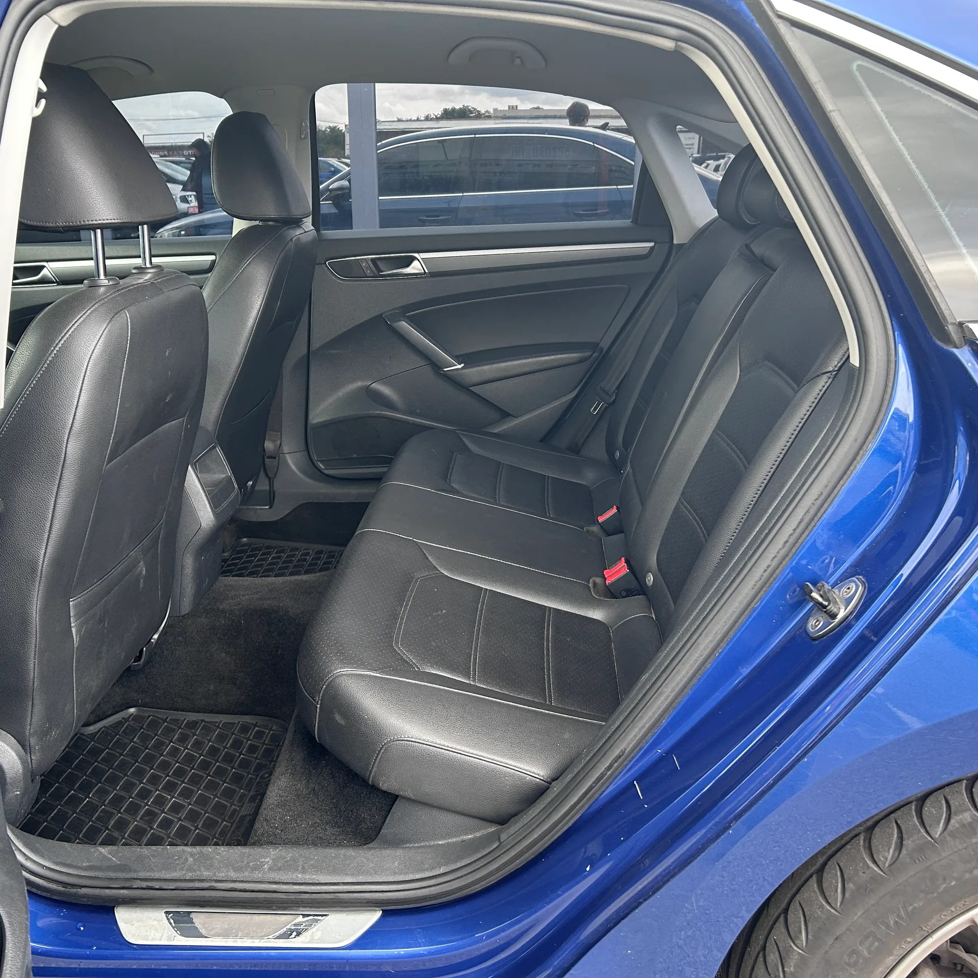 Volkswagen Passat — фото 7