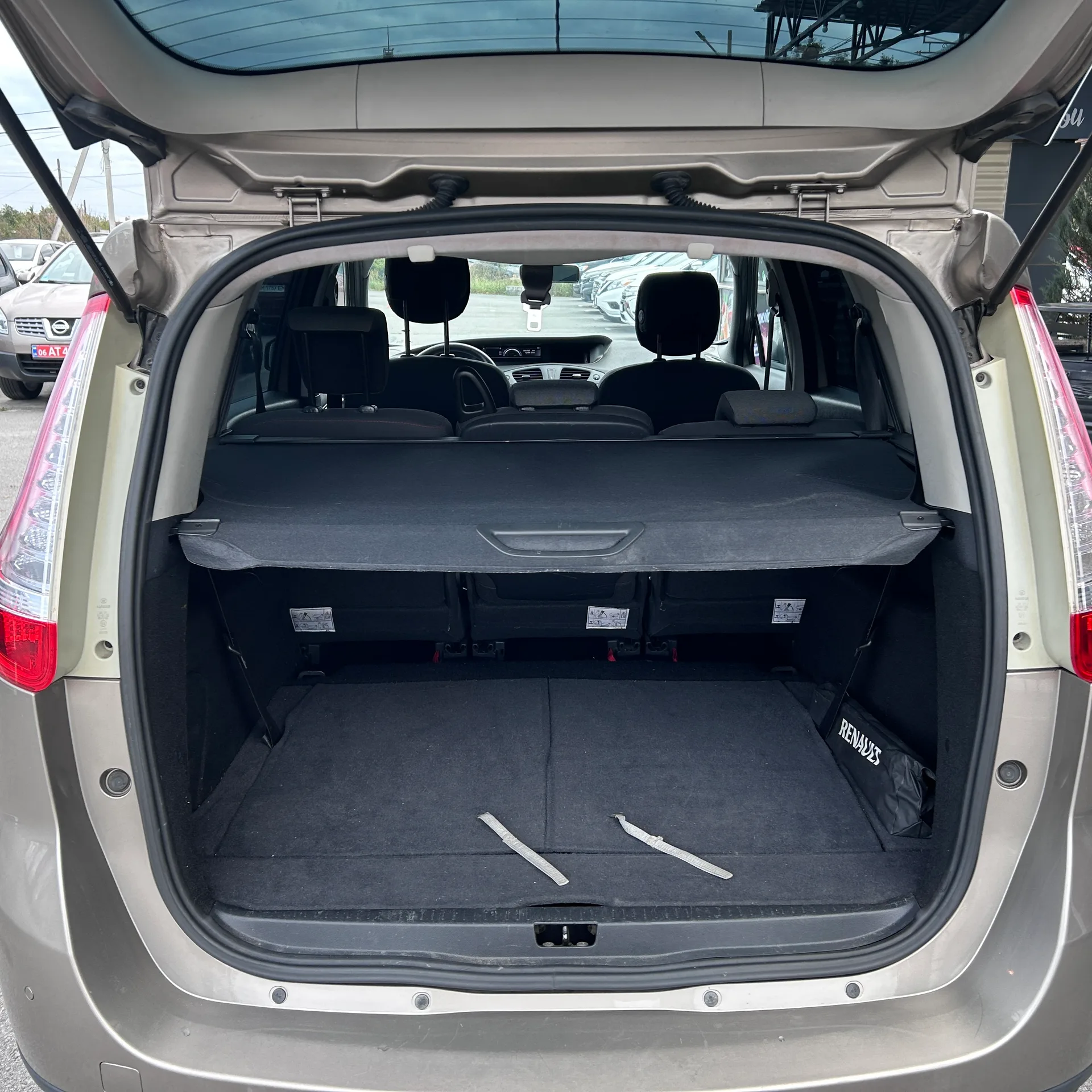 Renault Grand Scenic — фото 5