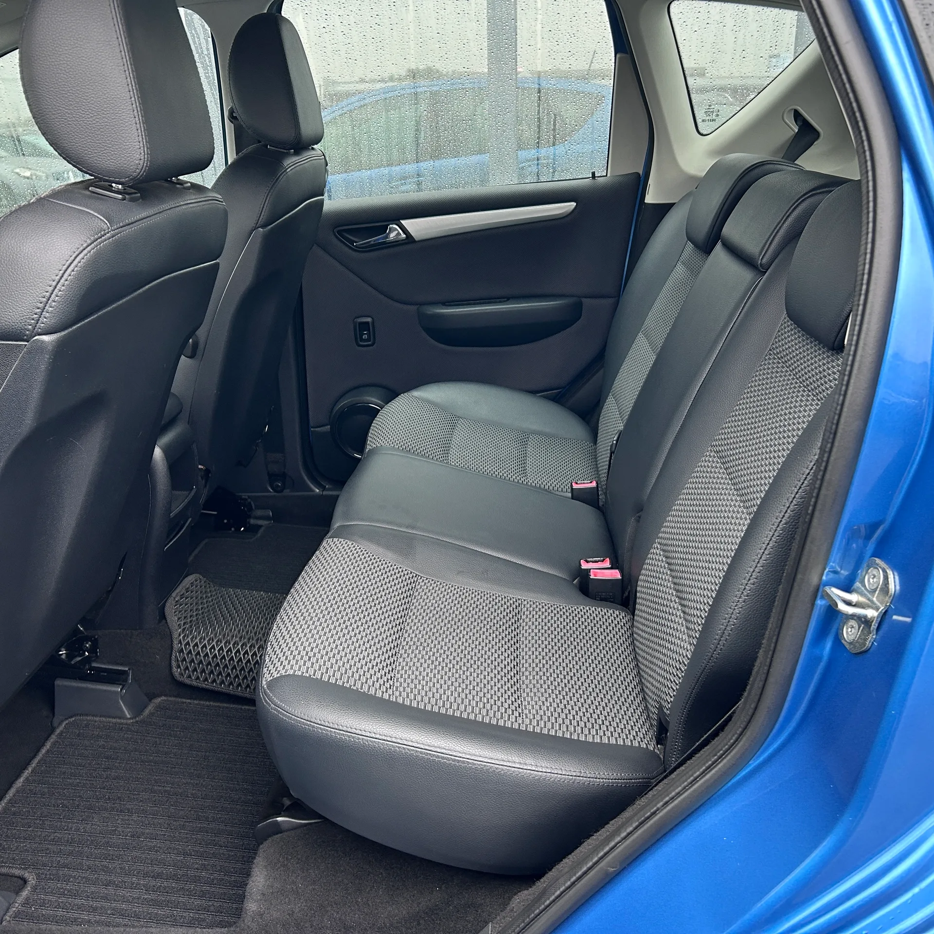 Mercedes-Benz A-Class — фото 6