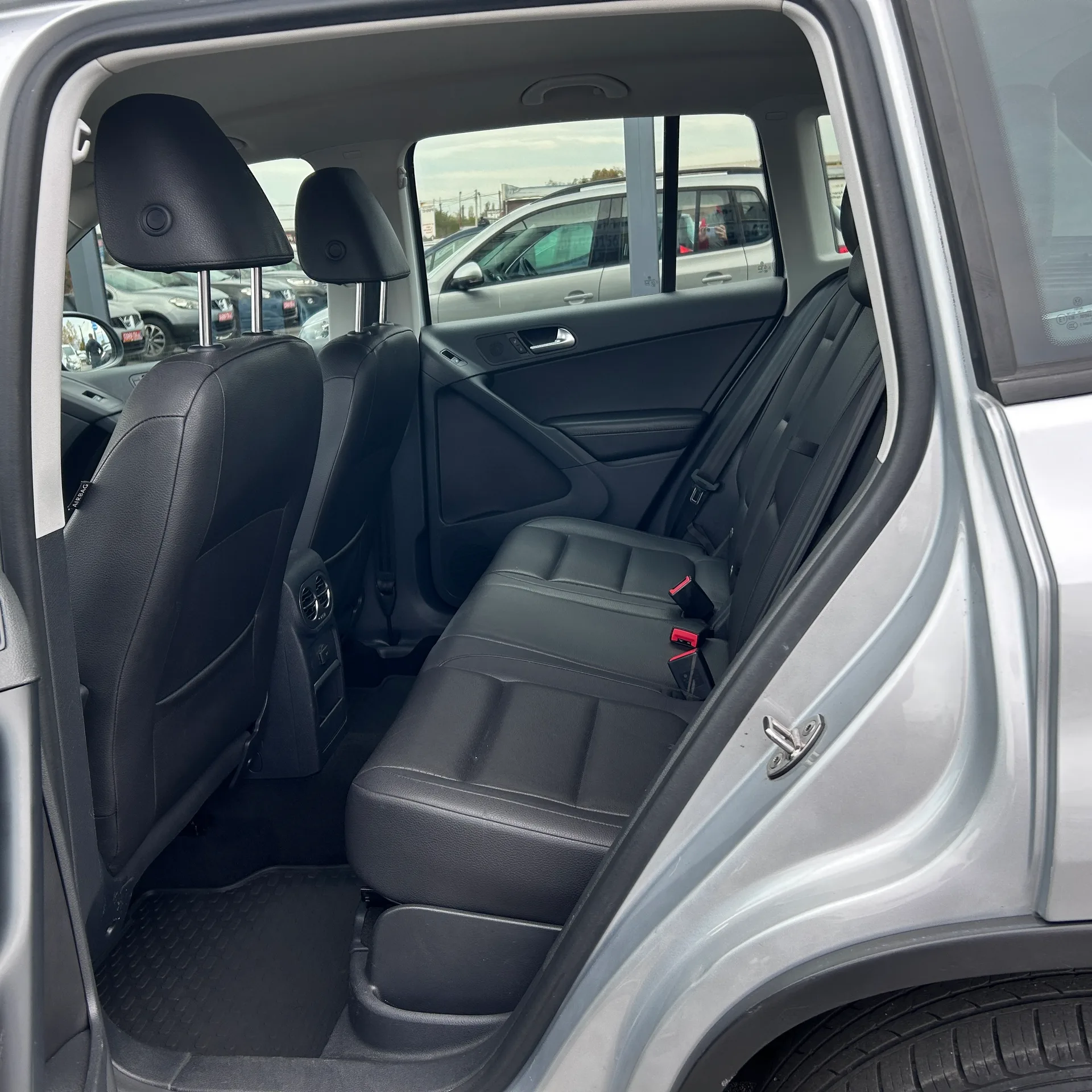 Volkswagen Tiguan — фото 6