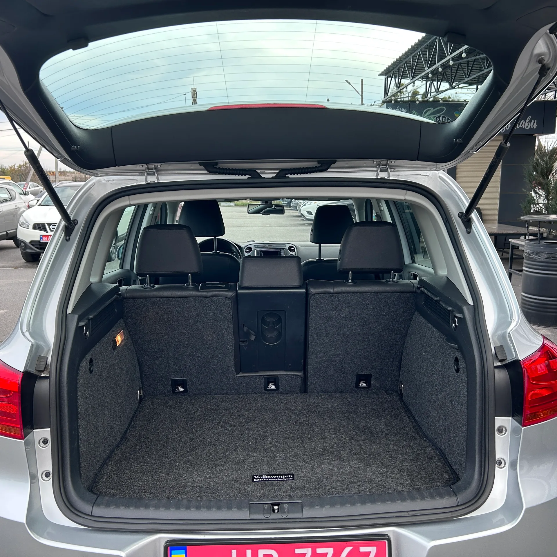 Volkswagen Tiguan — фото 9