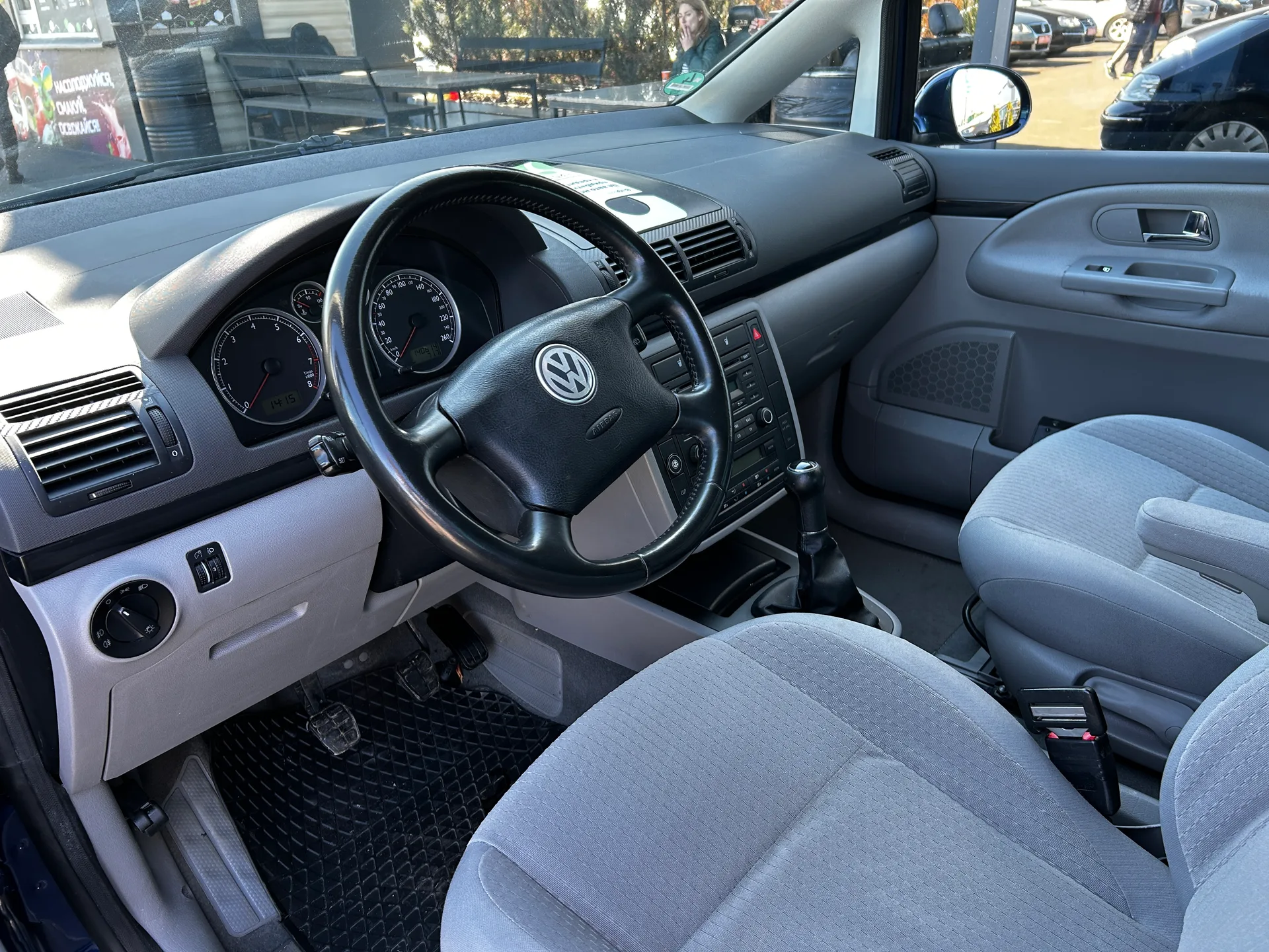 Volkswagen Sharan — фото 5