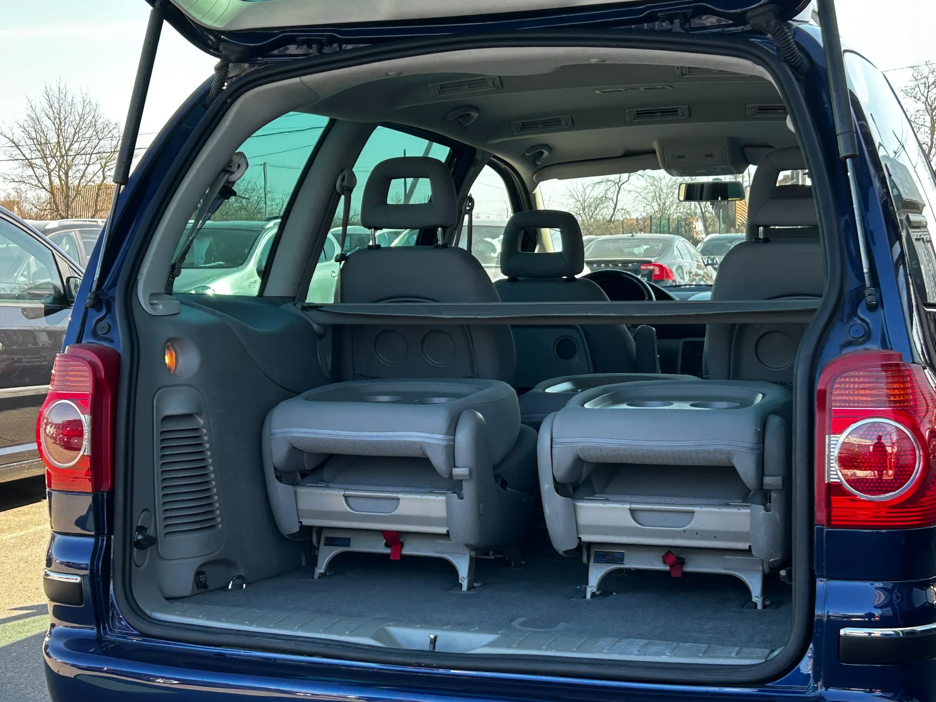 Volkswagen Sharan — фото 8