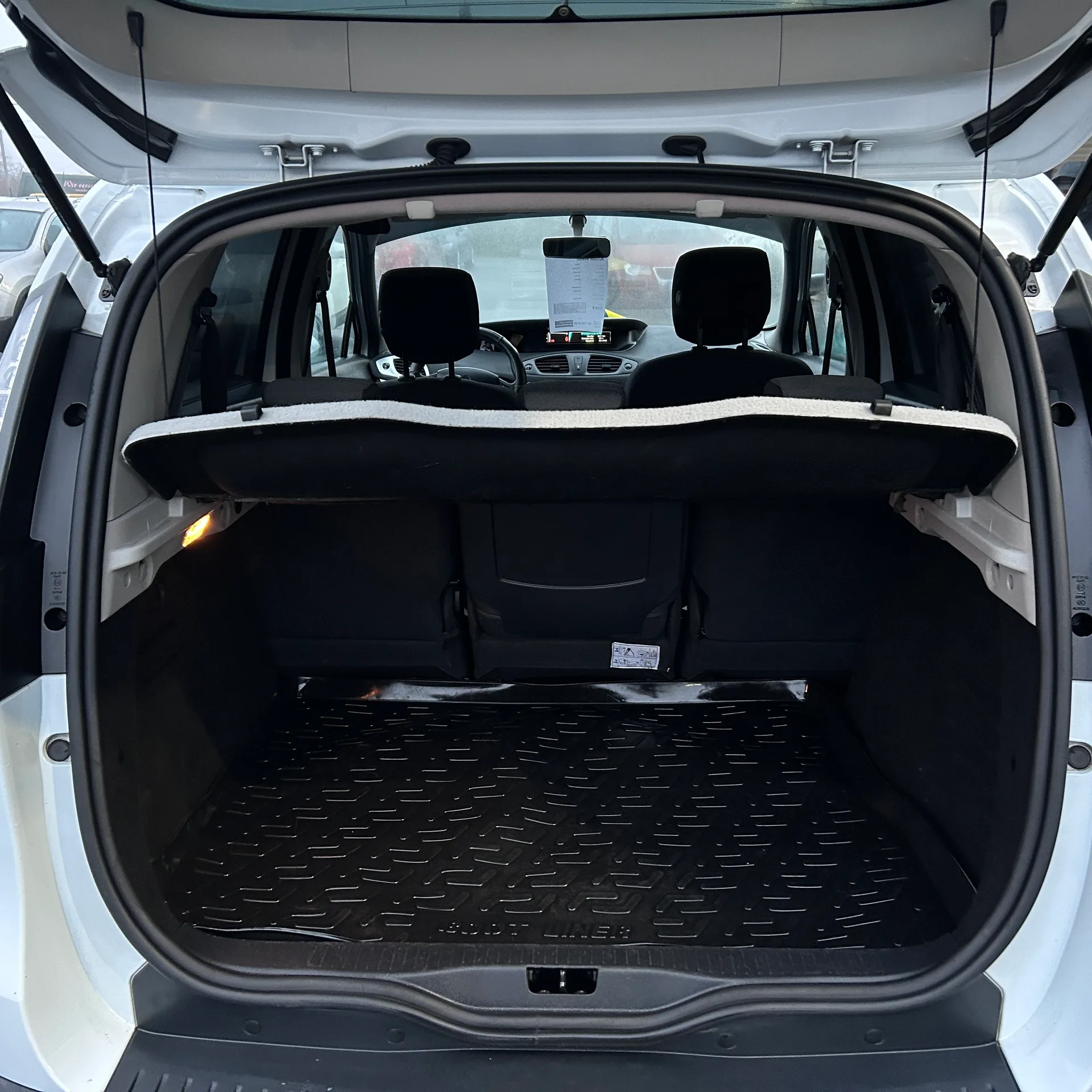 Renault Scenic — фото 5