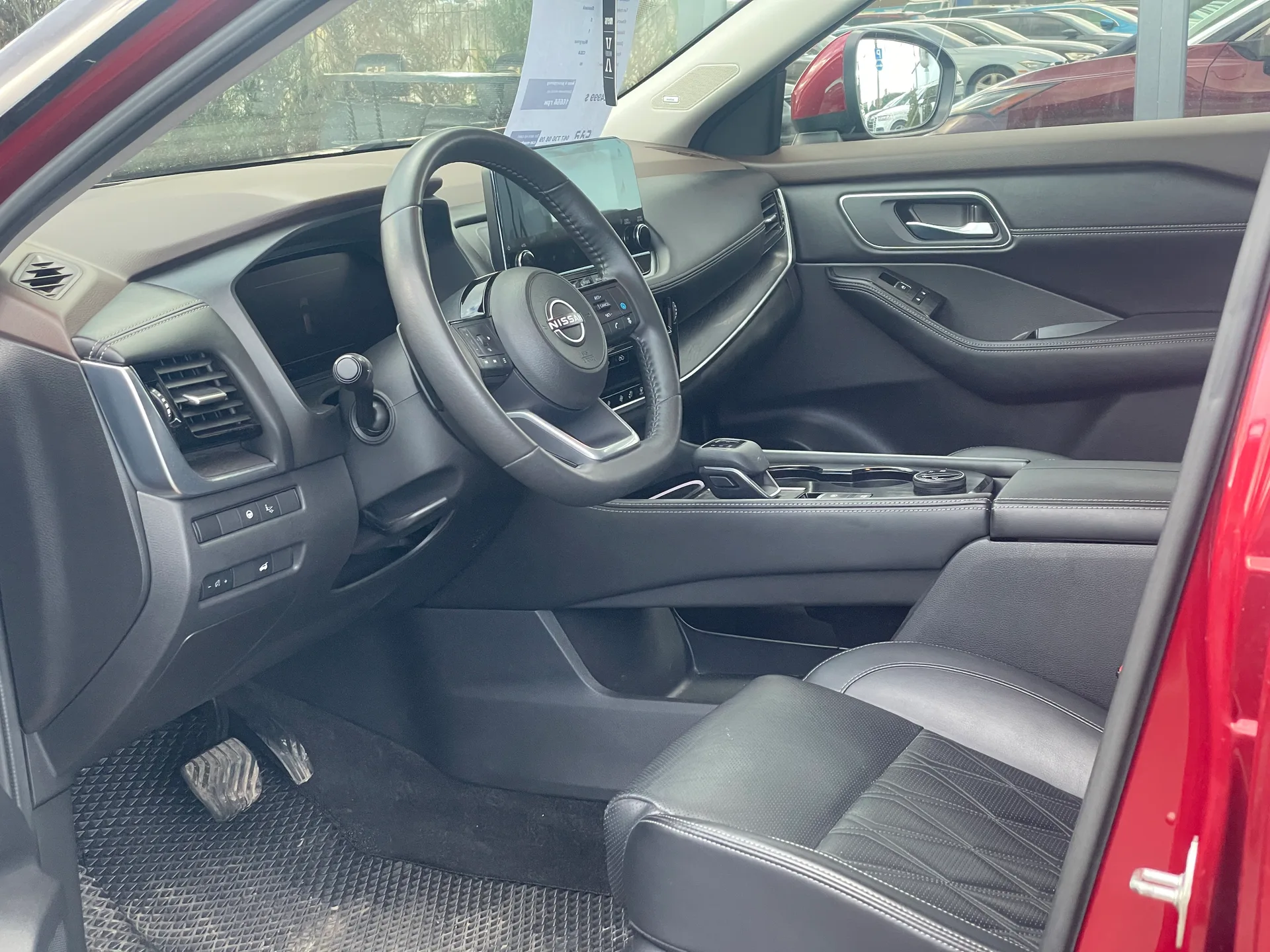 Nissan Rogue — фото 11