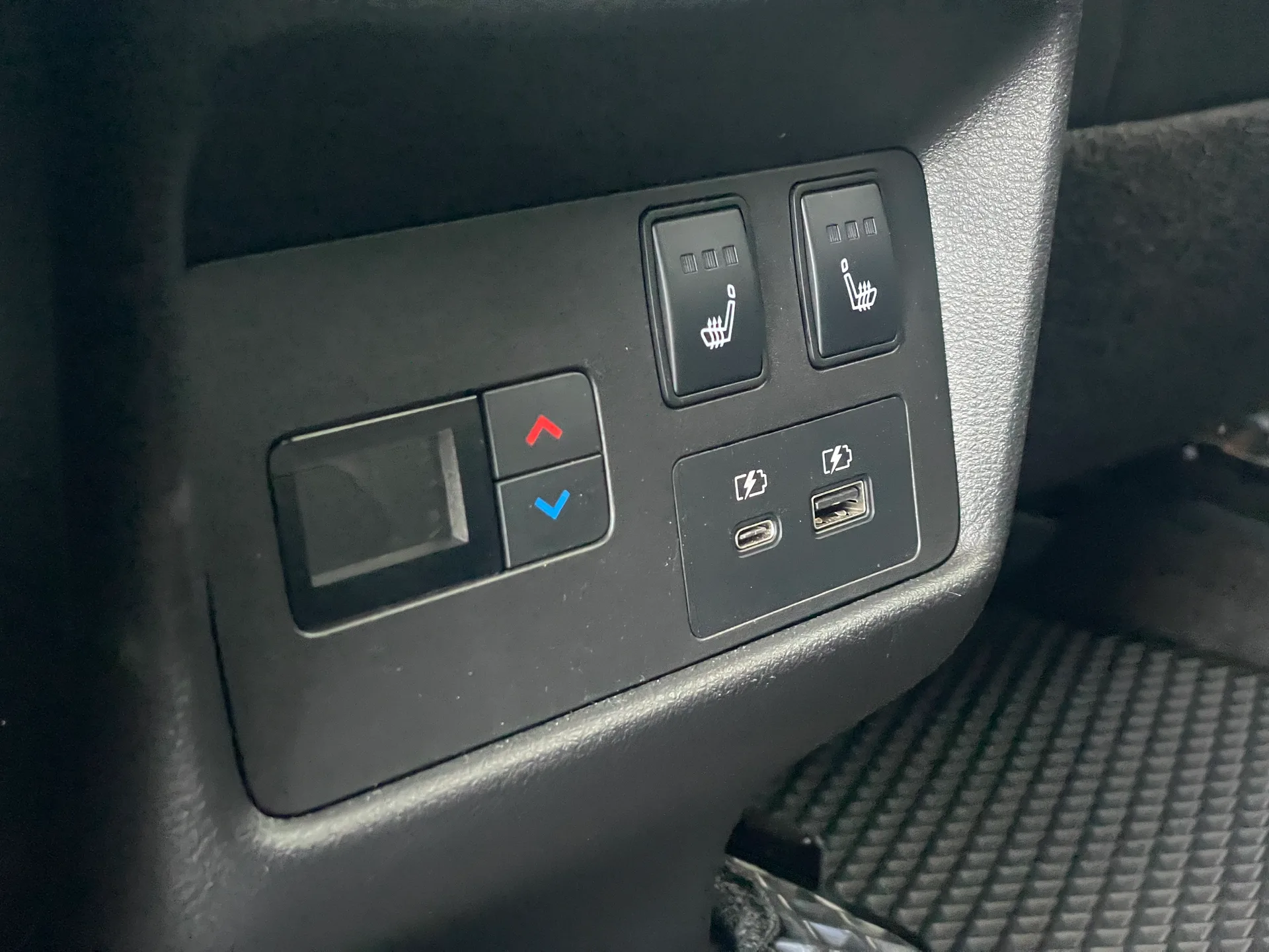 Nissan Rogue — фото 15