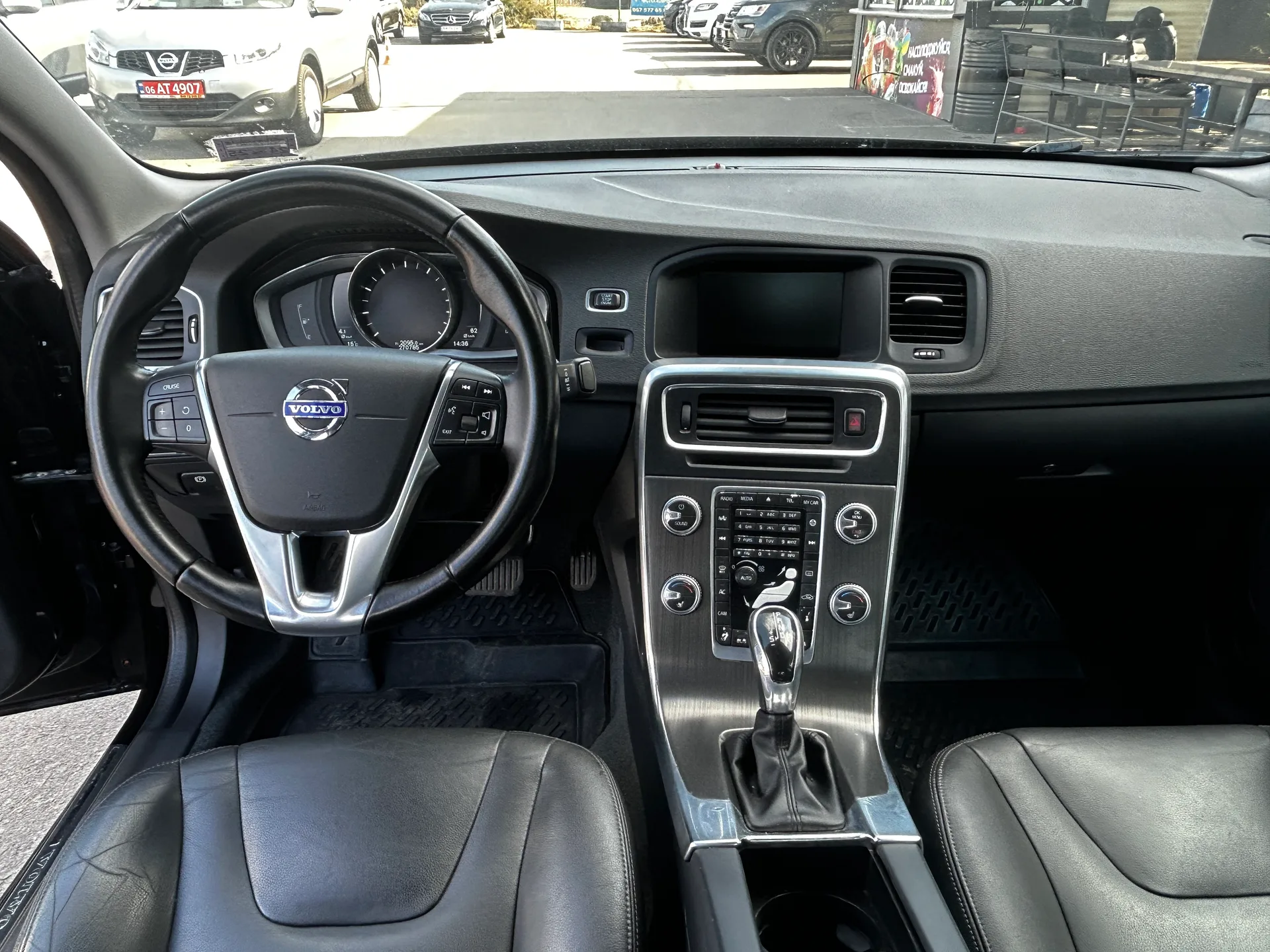 Volvo S60 — фото 6