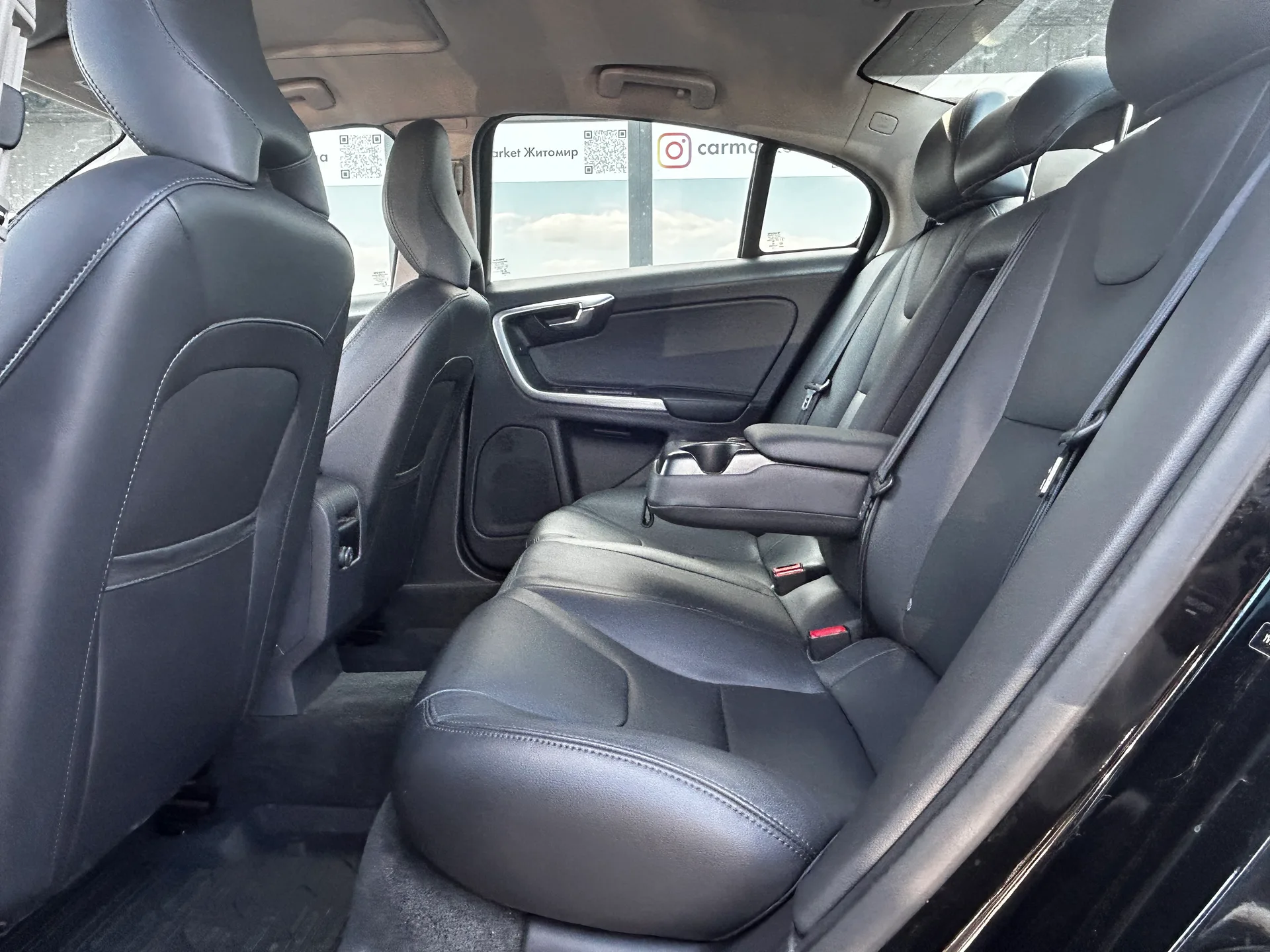 Volvo S60 — фото 7