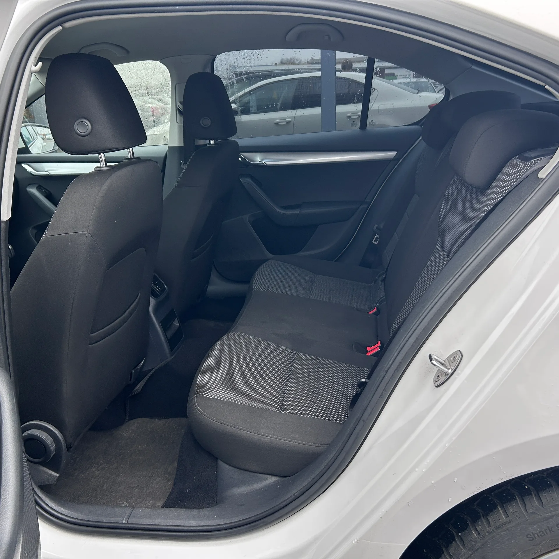 Skoda Octavia — фото 7