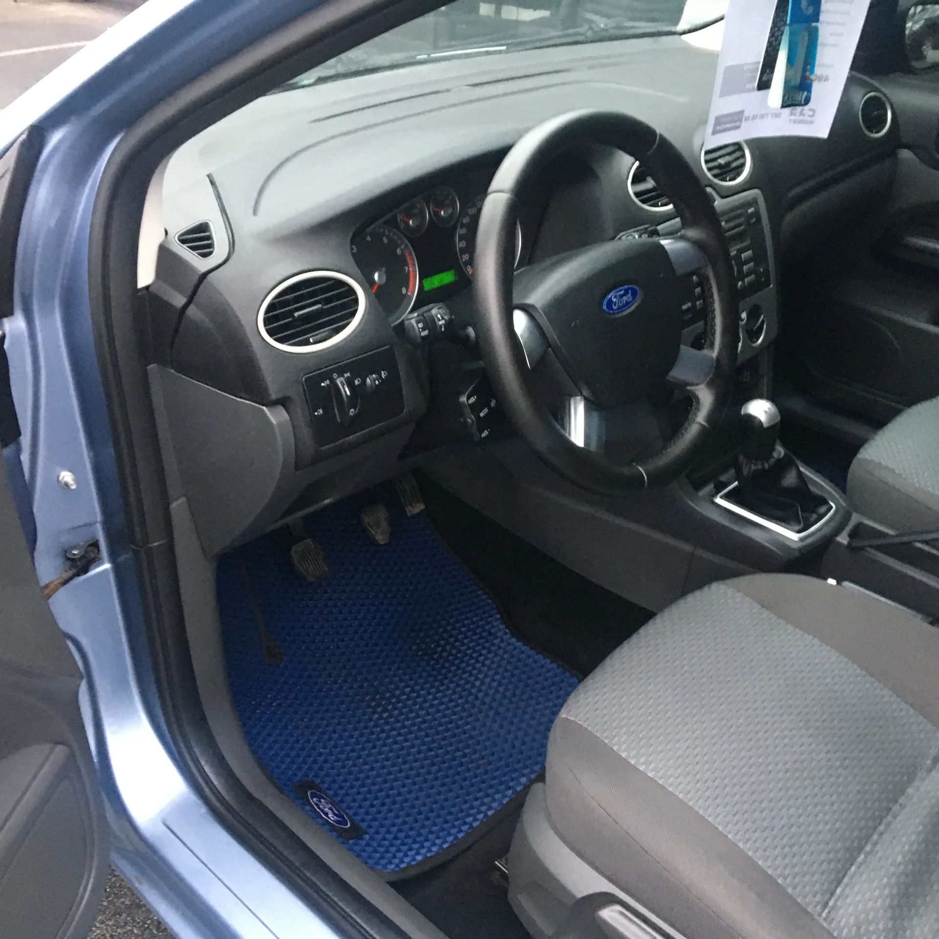 Ford Focus — фото 9