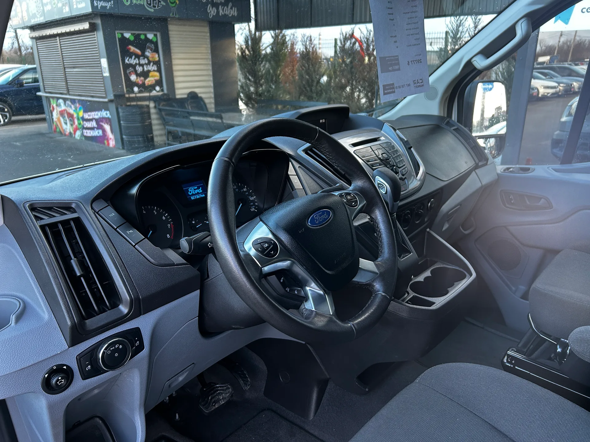 Ford Transit — фото 5