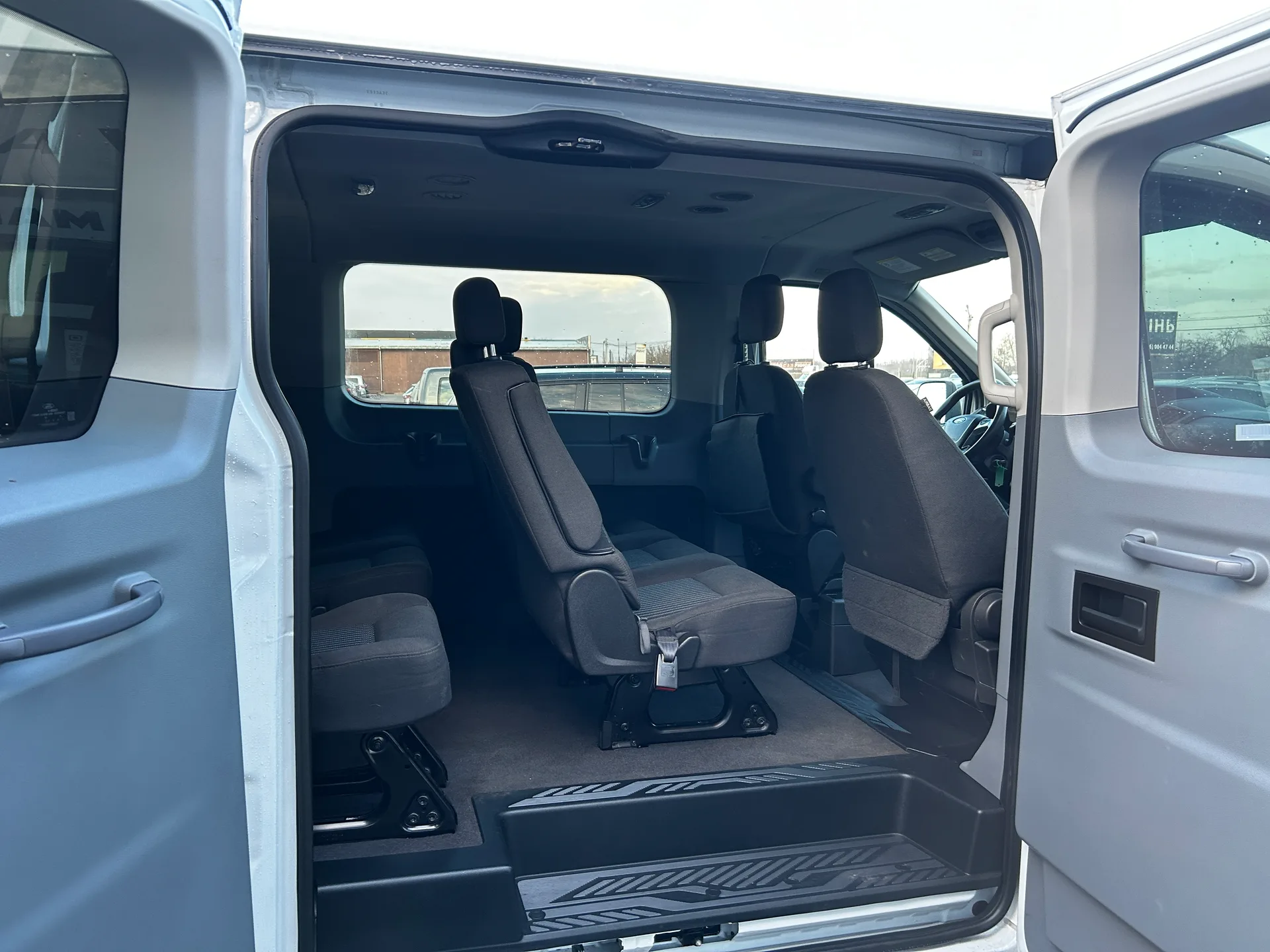 Ford Transit — фото 6