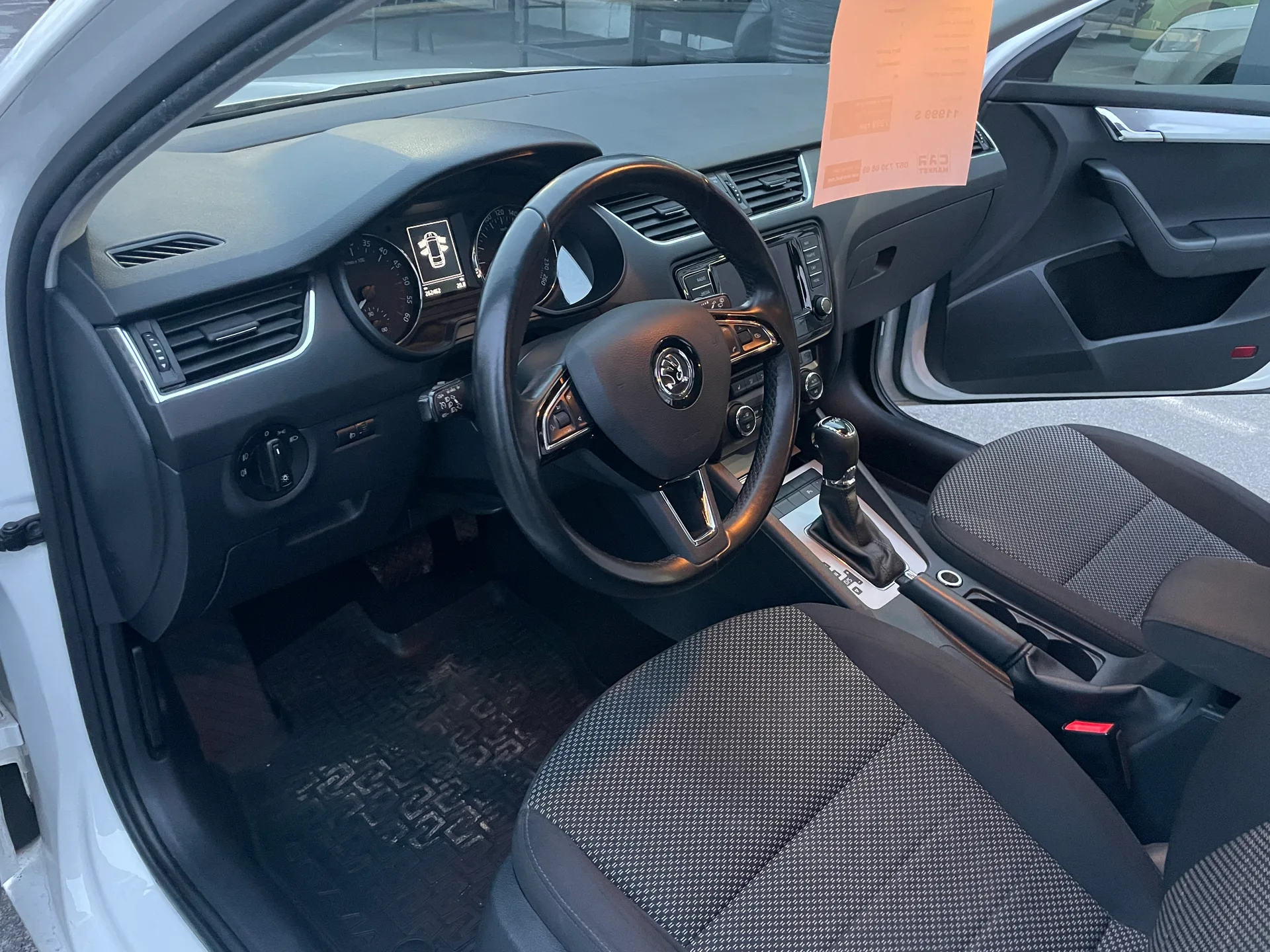 Skoda Octavia — фото 8