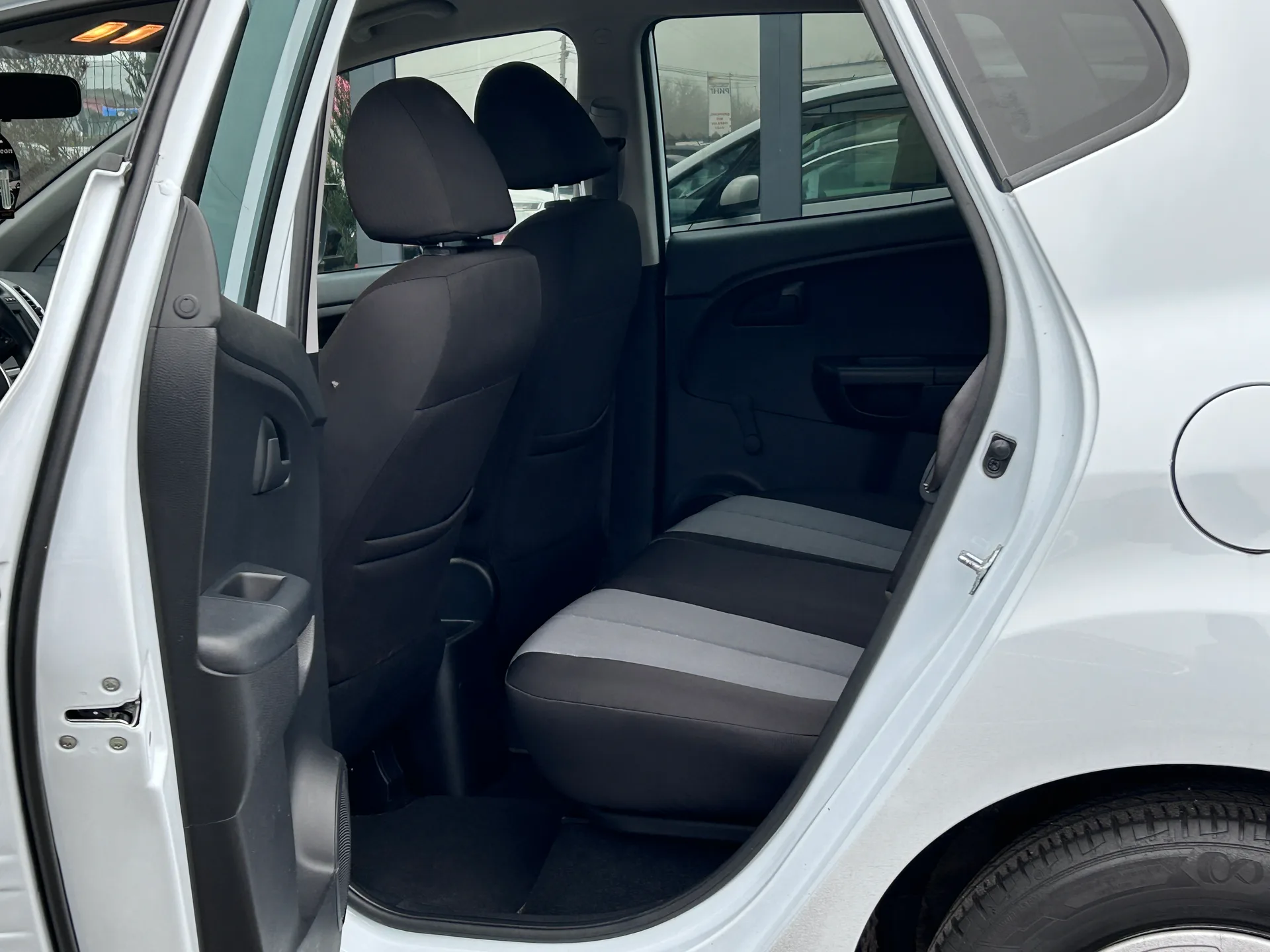 Kia Venga — фото 9