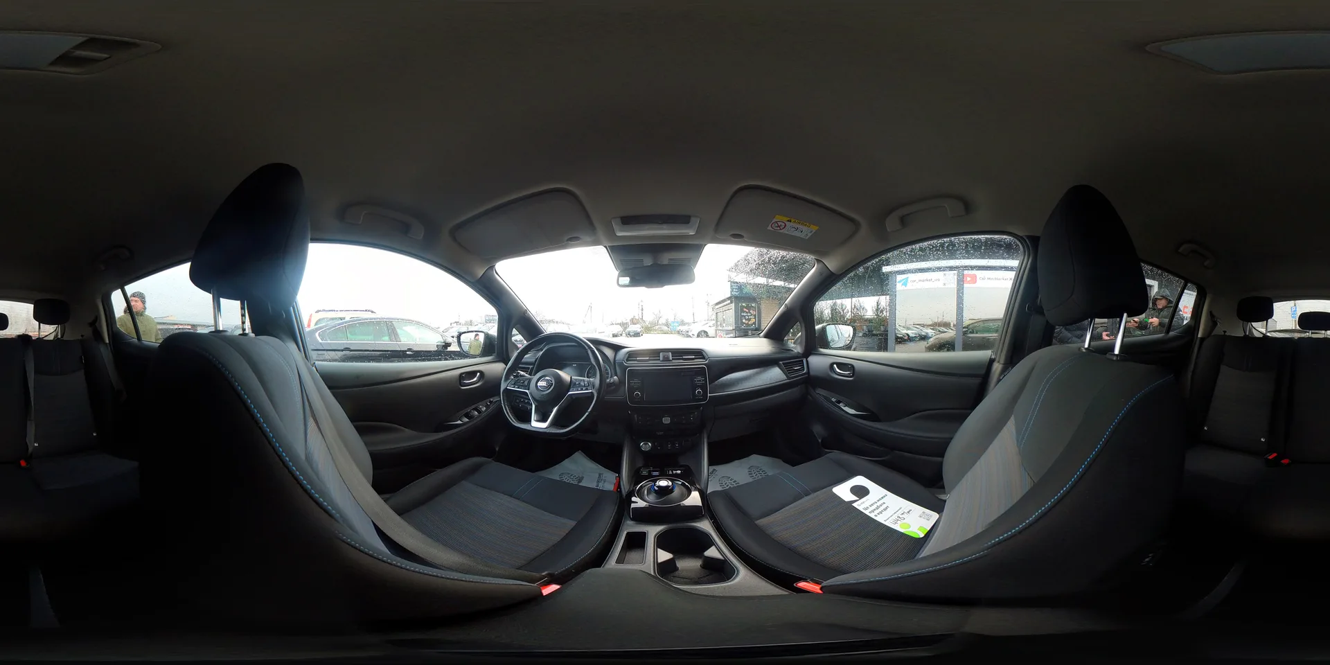Nissan Leaf — 360°