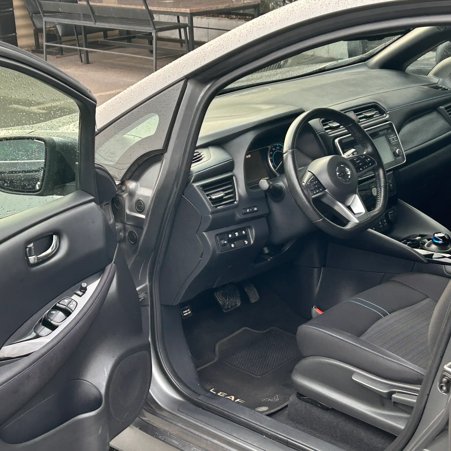 Nissan Leaf — фото 7