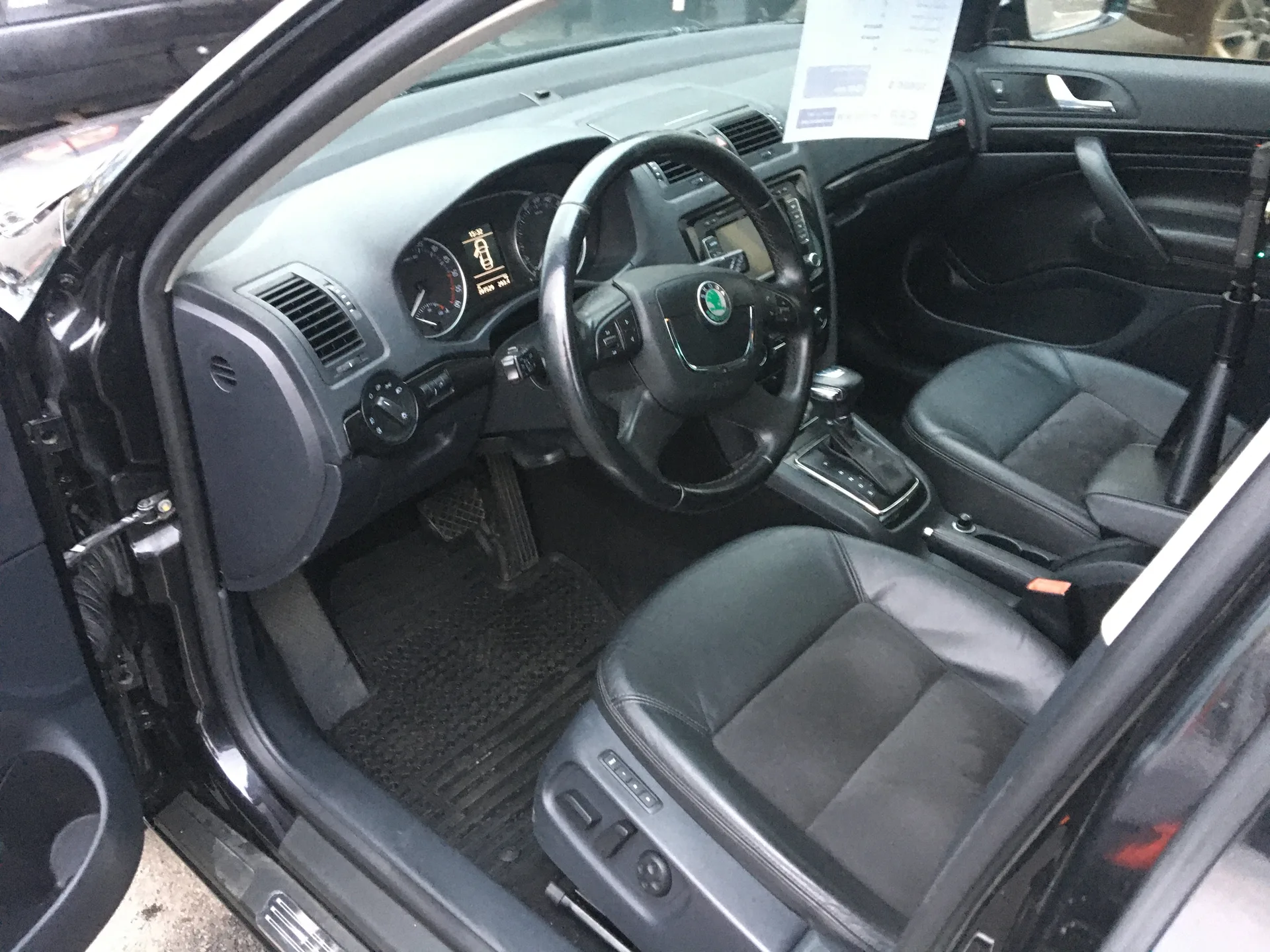 Skoda Octavia — фото 8