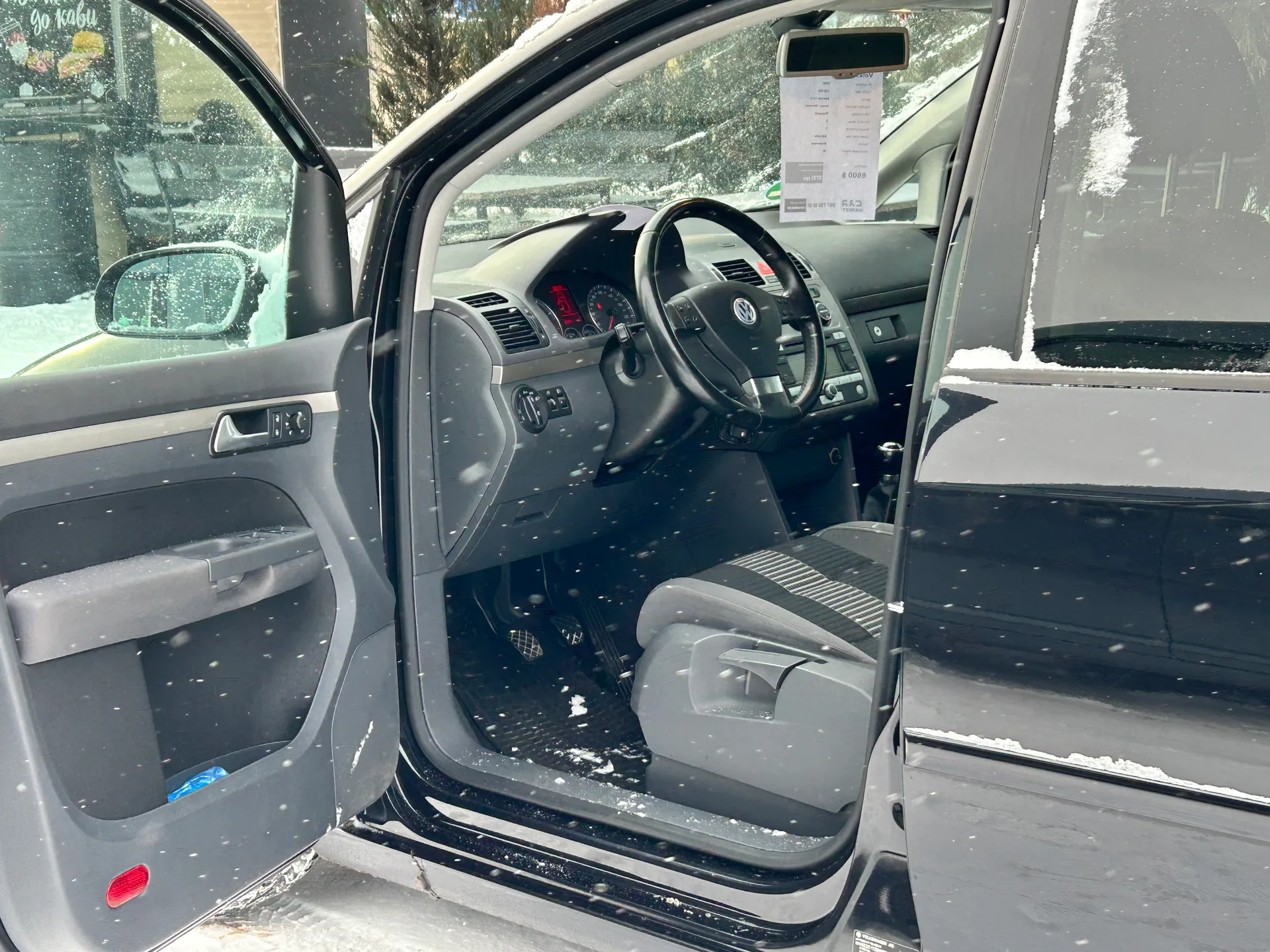 Volkswagen Touran — фото 6