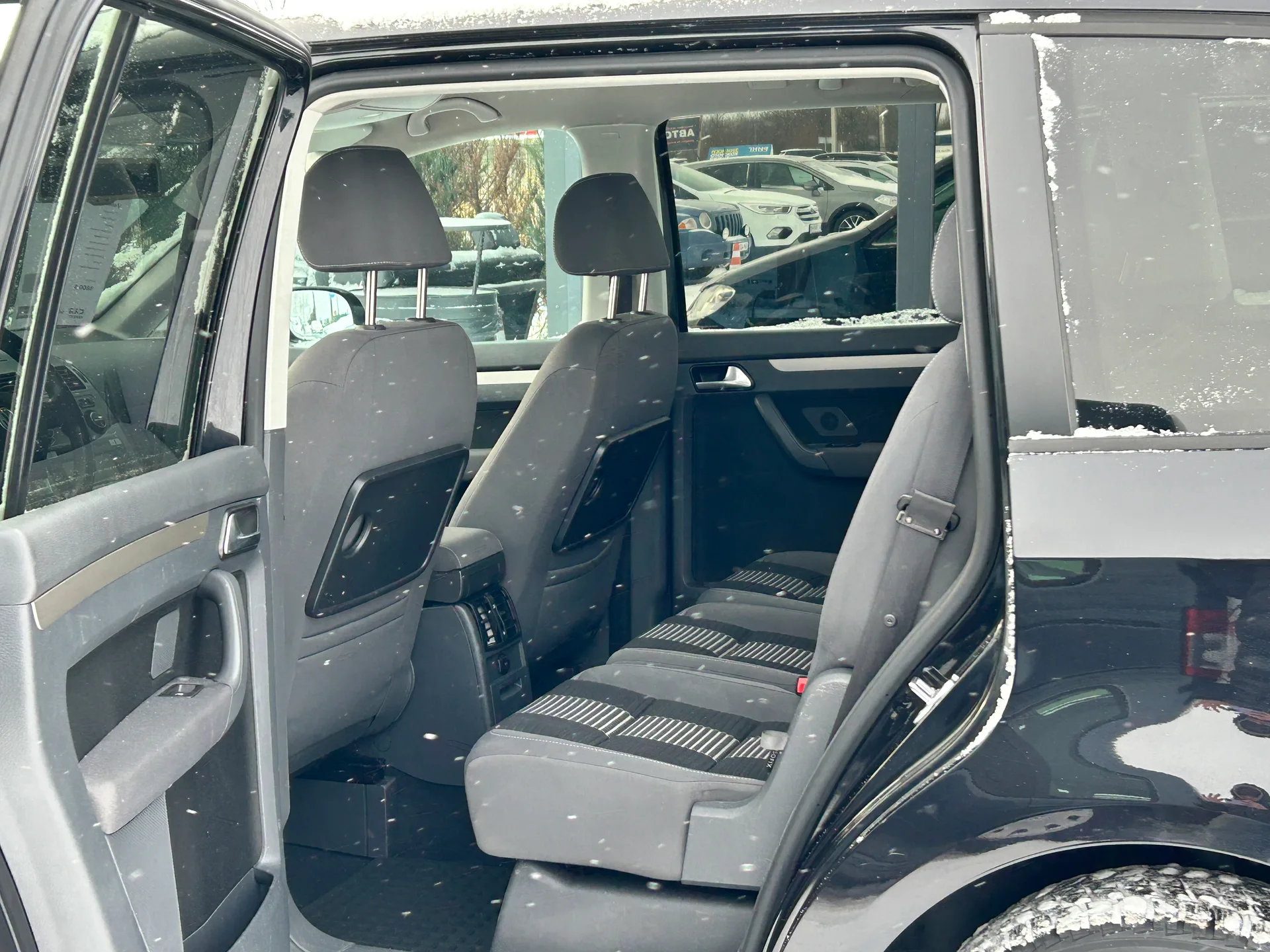 Volkswagen Touran — фото 8