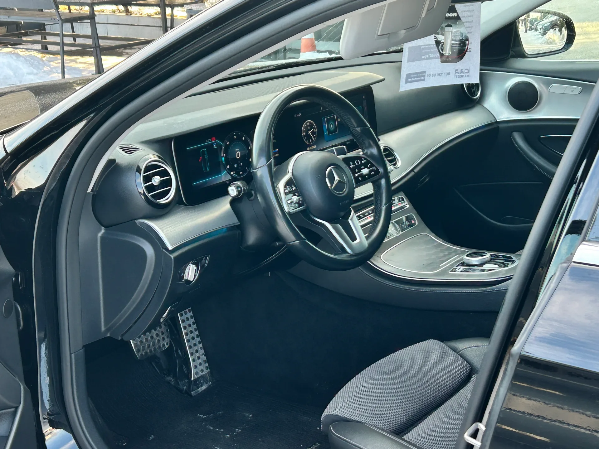 Mercedes-Benz E-Class — фото 6