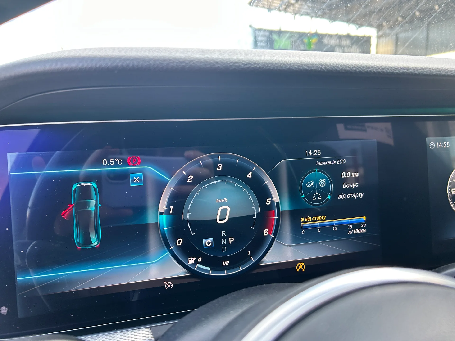 Mercedes-Benz E-Class — фото 9