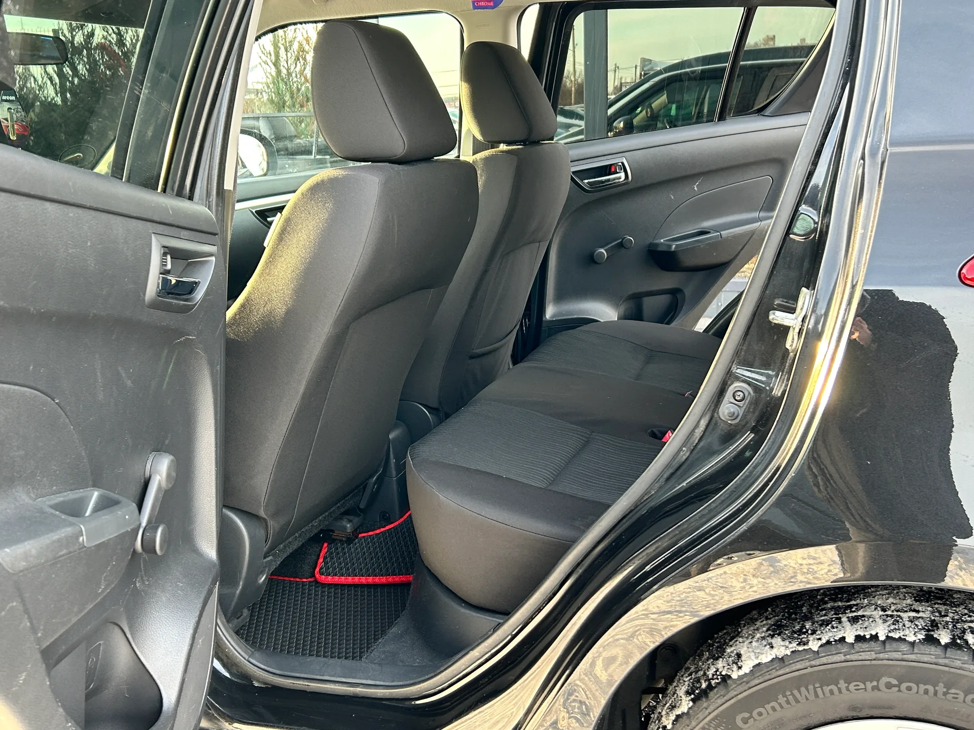 Suzuki Swift — фото 8