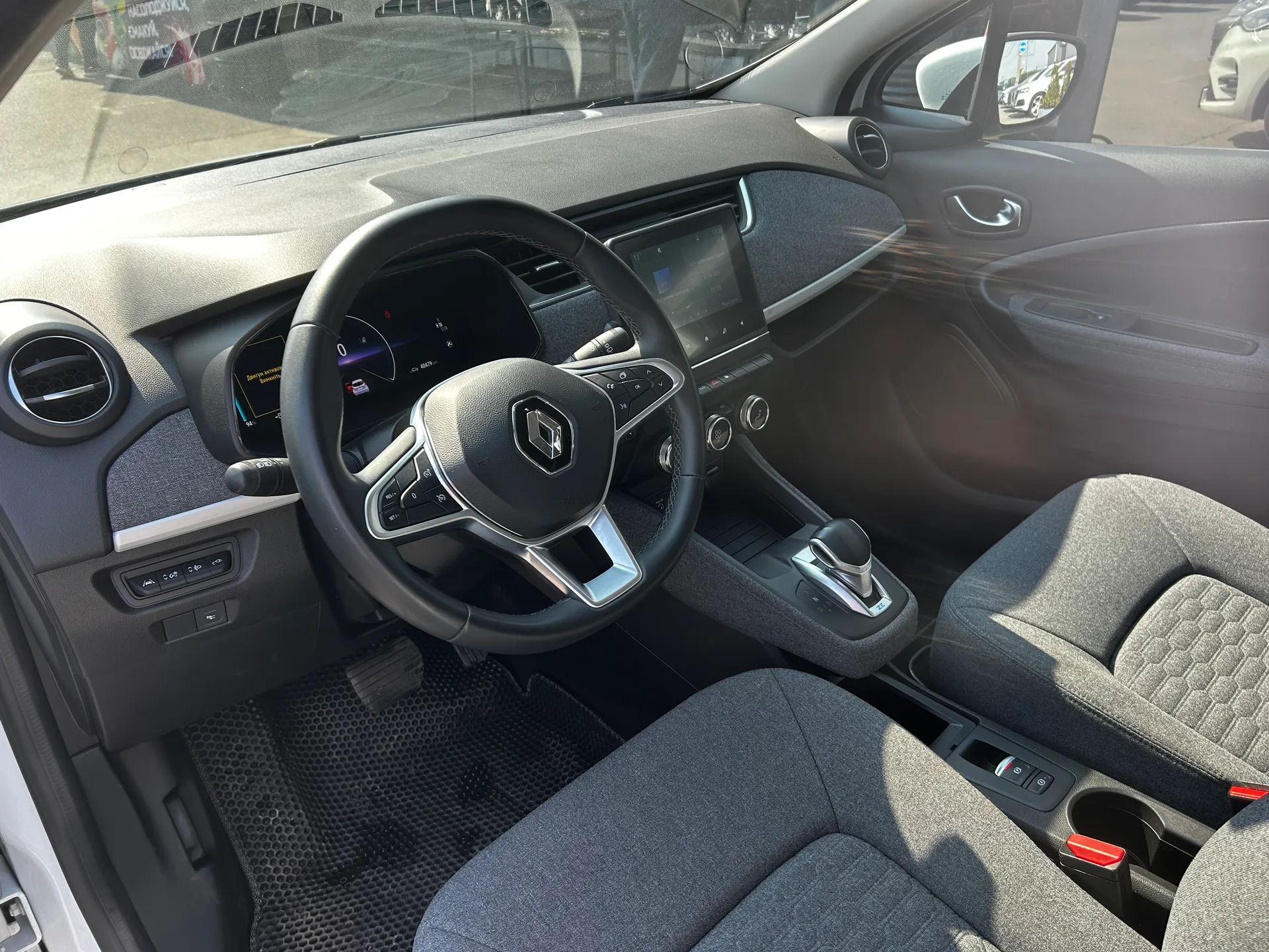 Renault Zoe — фото 5