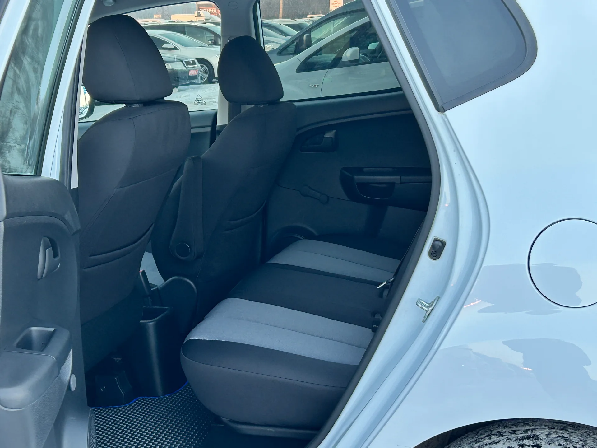 Kia Venga — фото 7