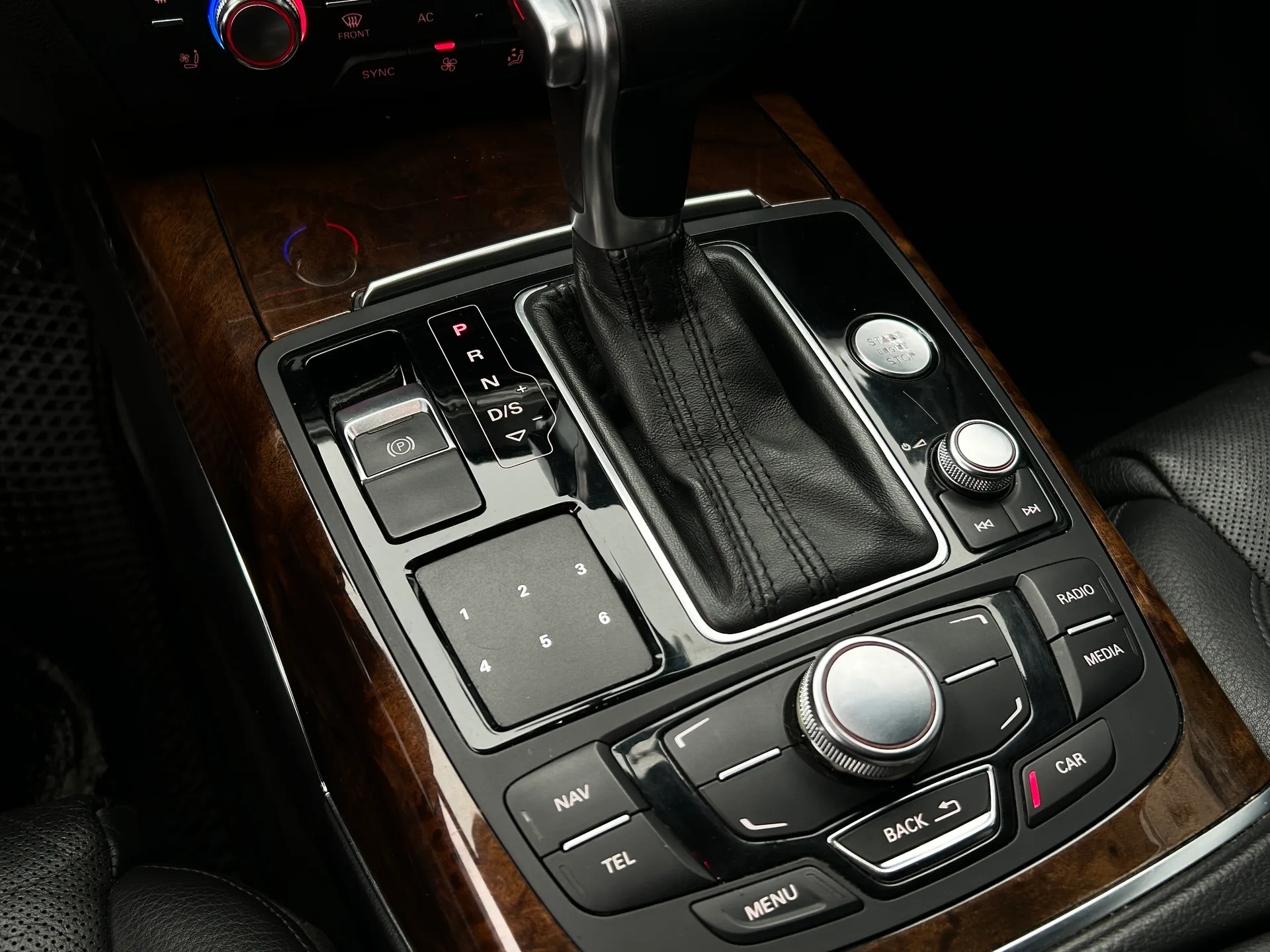 Audi A6 — фото 10