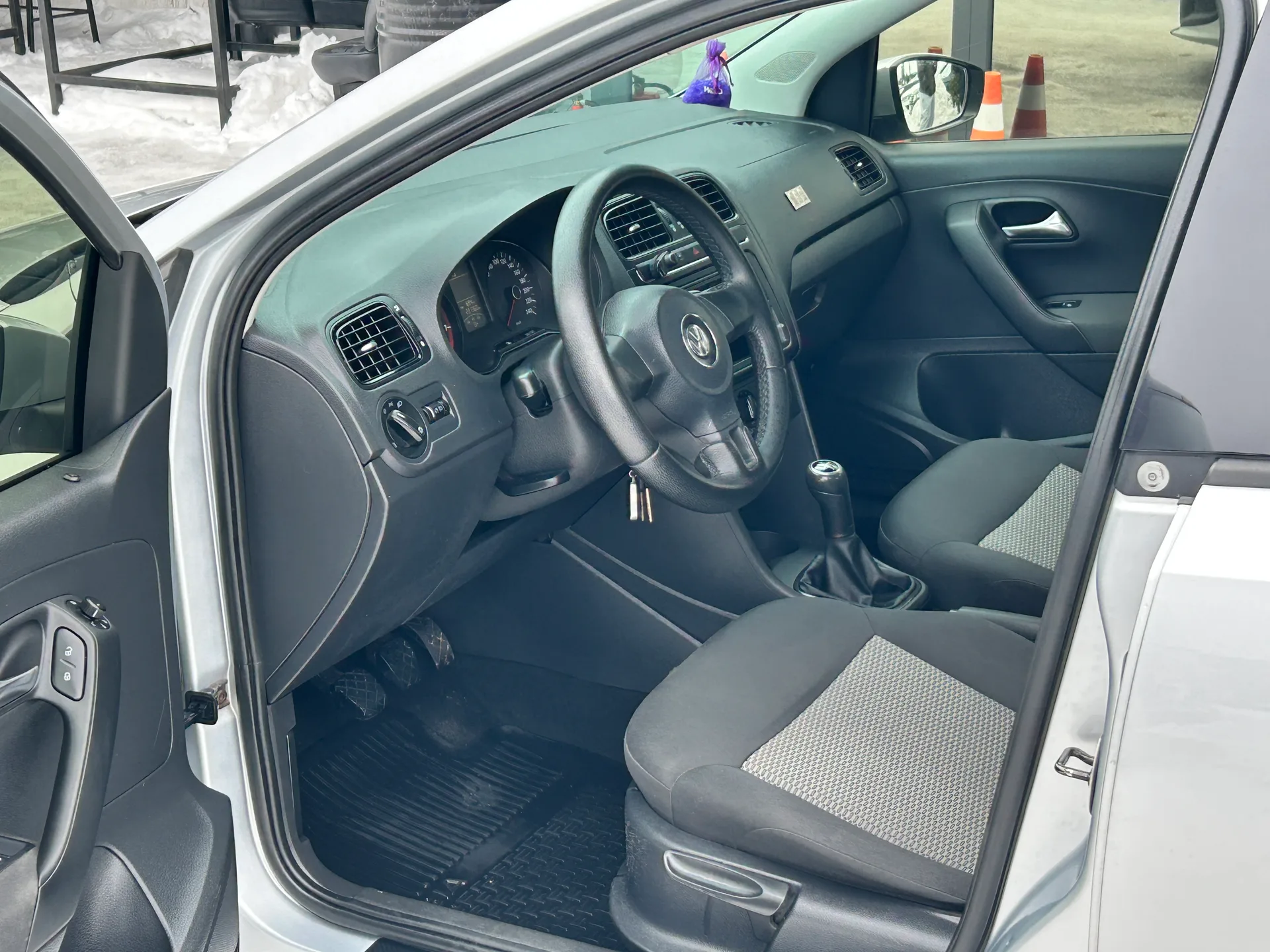 Volkswagen Polo — фото 6