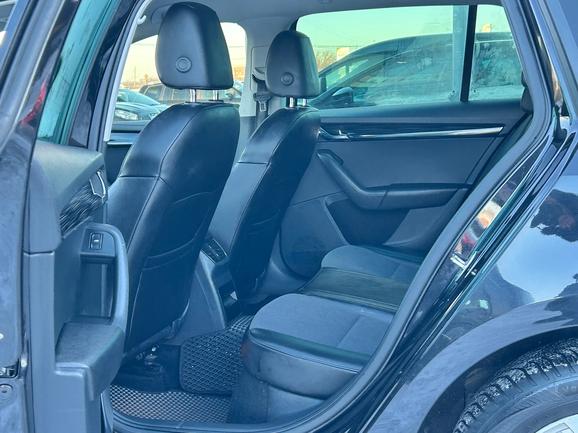 Skoda Octavia — фото 7