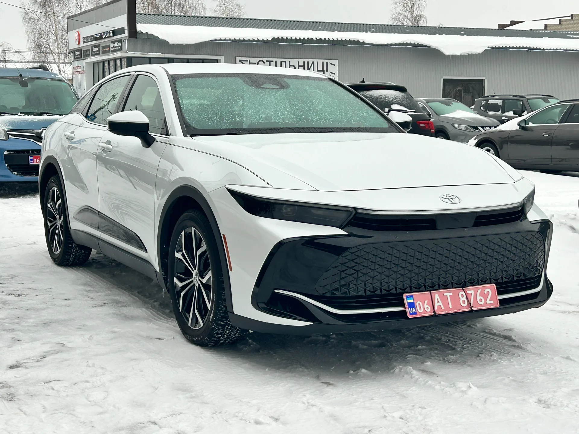 Toyota Crown — фото 2