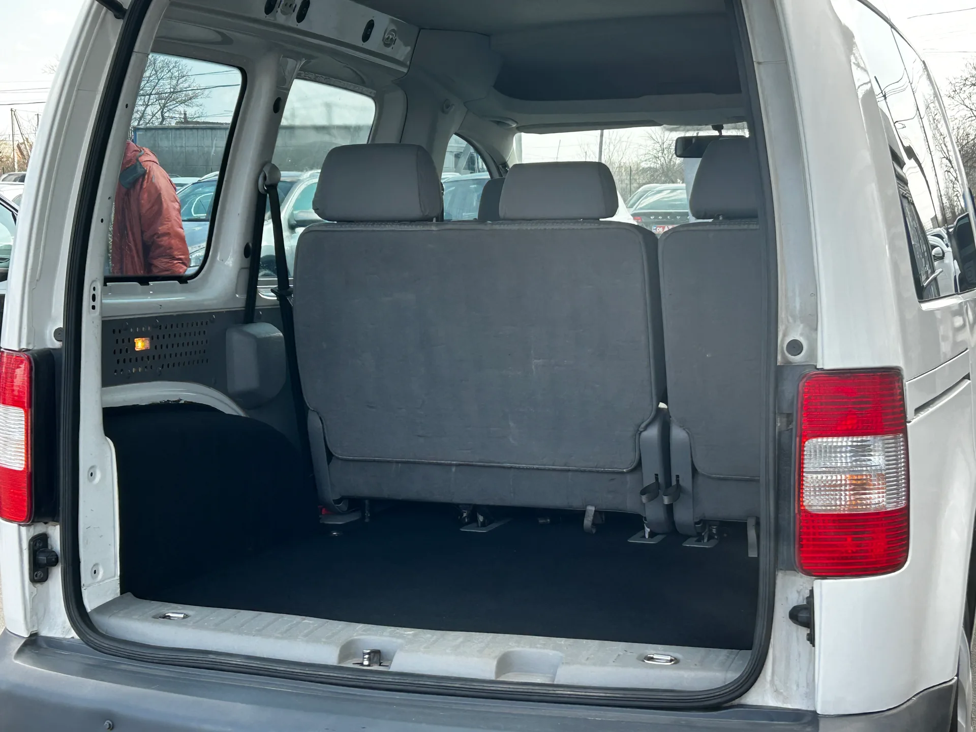 Volkswagen Caddy — фото 7