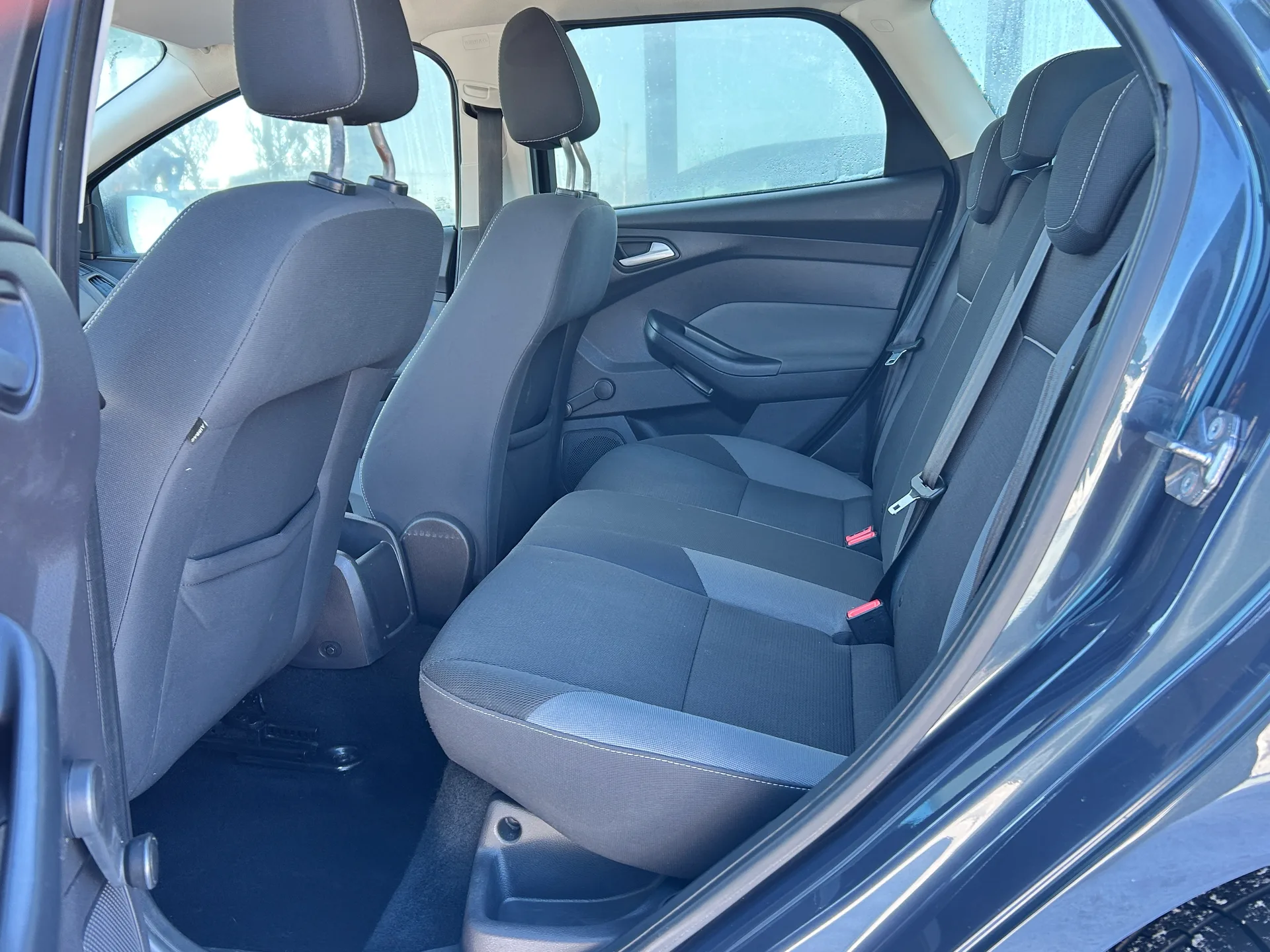 Ford Focus — фото 6