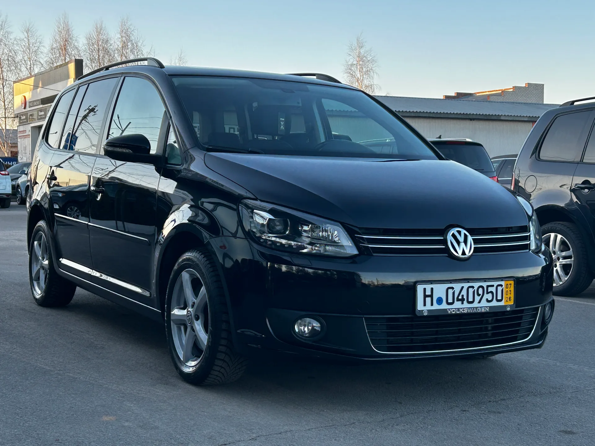 Volkswagen Touran — фото 2