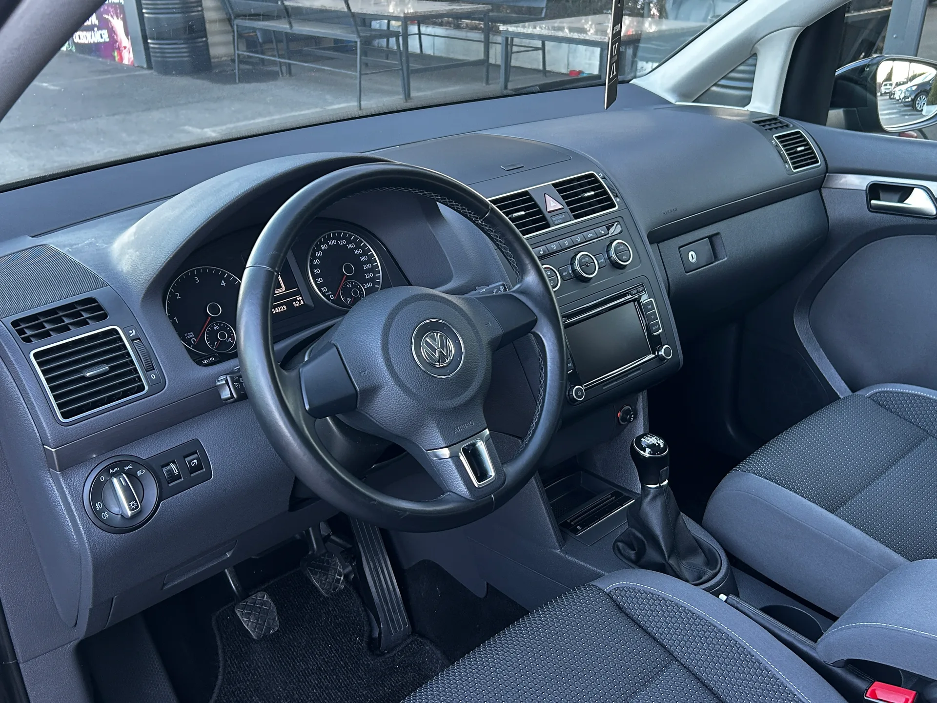 Volkswagen Touran — фото 5