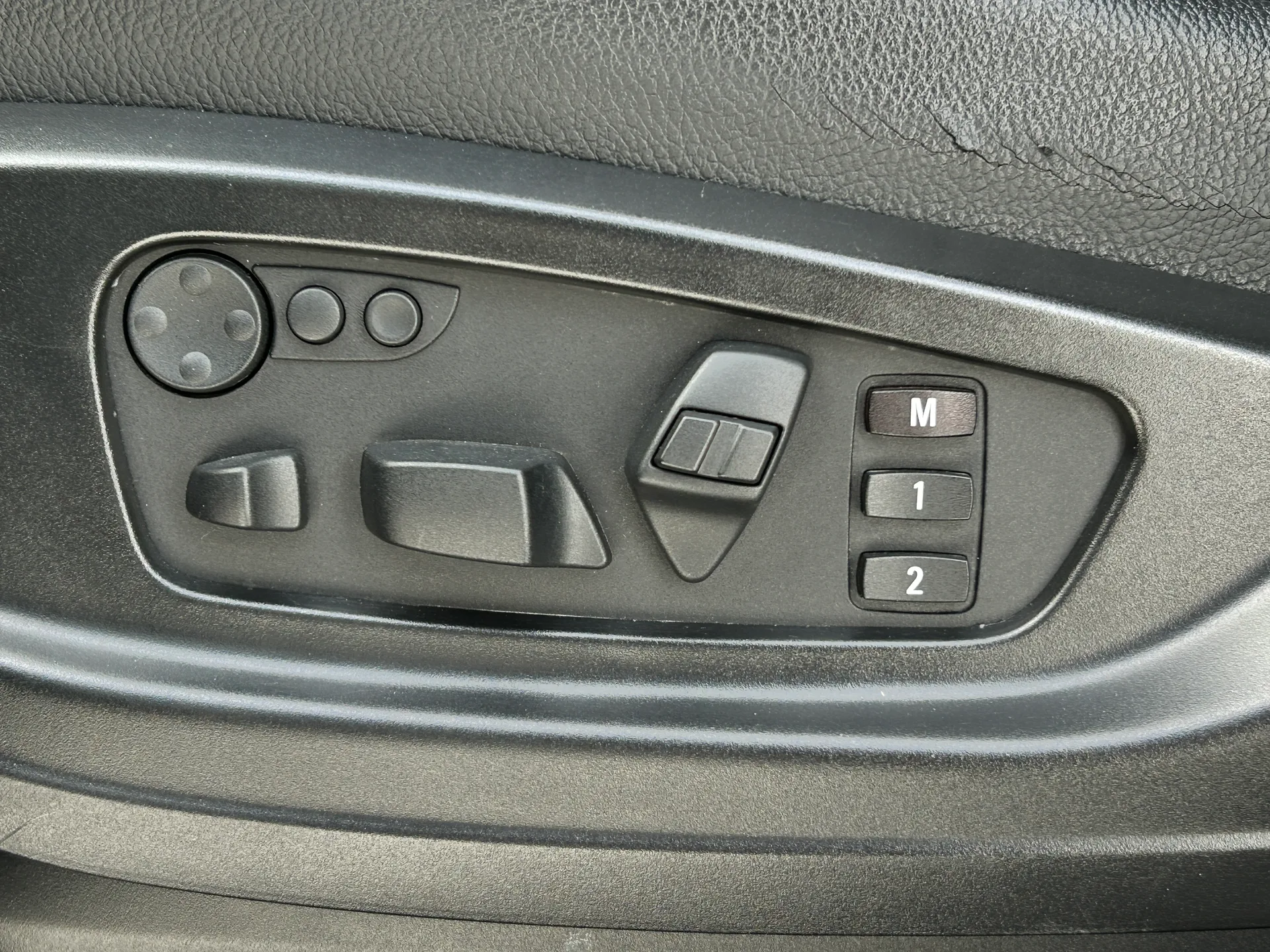 BMW X6 — фото 10