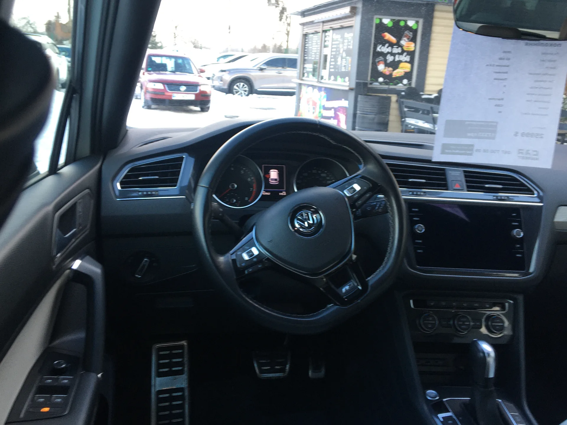 Volkswagen Tiguan — фото 7