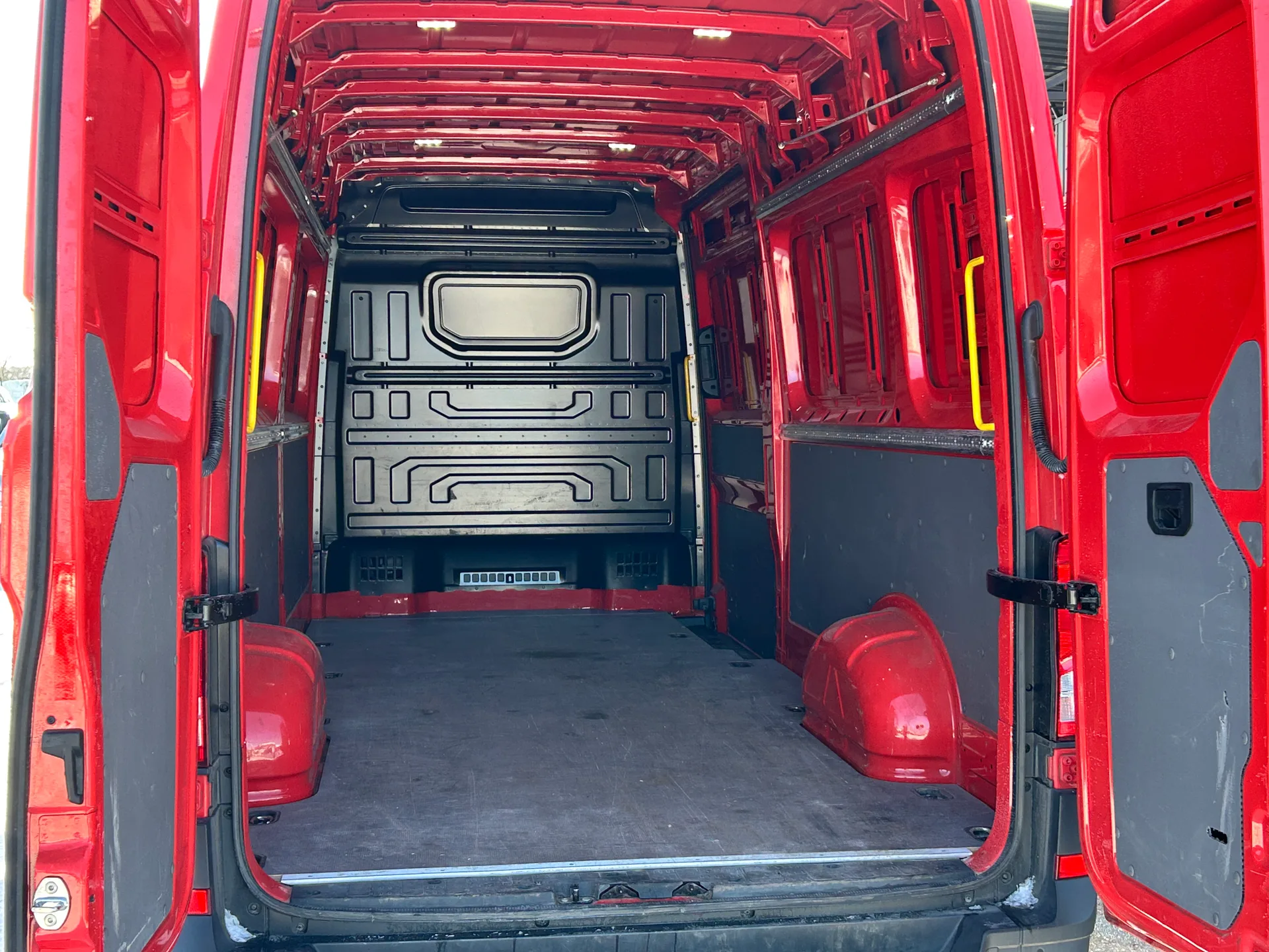 Volkswagen Crafter — фото 8