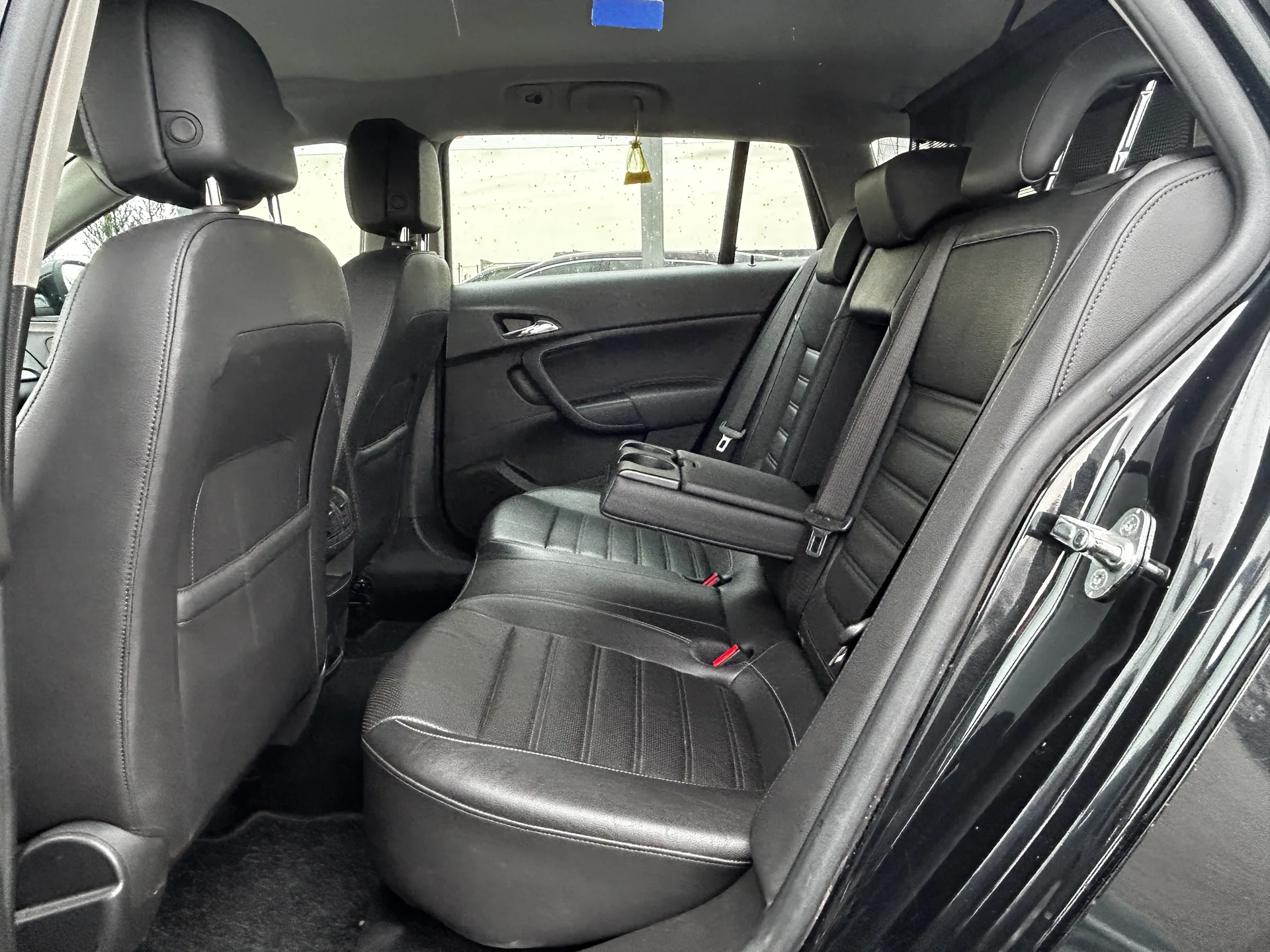 Opel Insignia — фото 7
