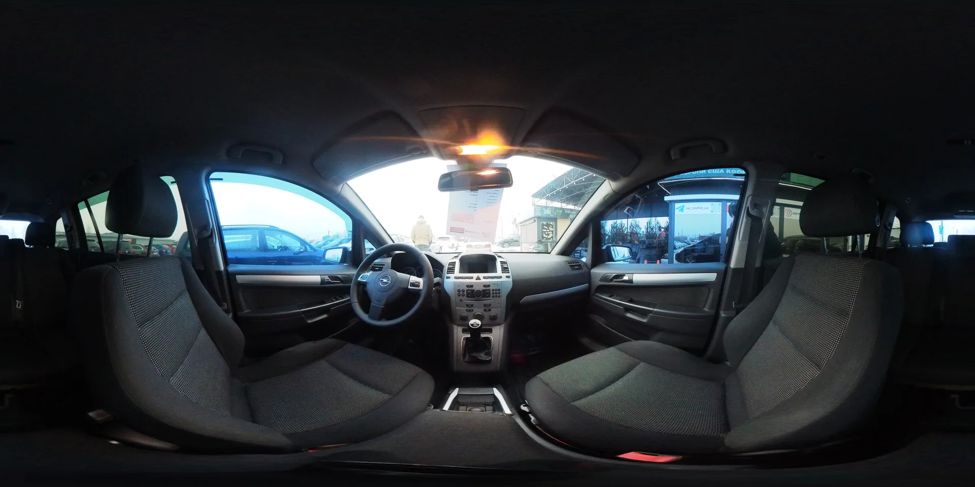 Opel Zafira — 360°