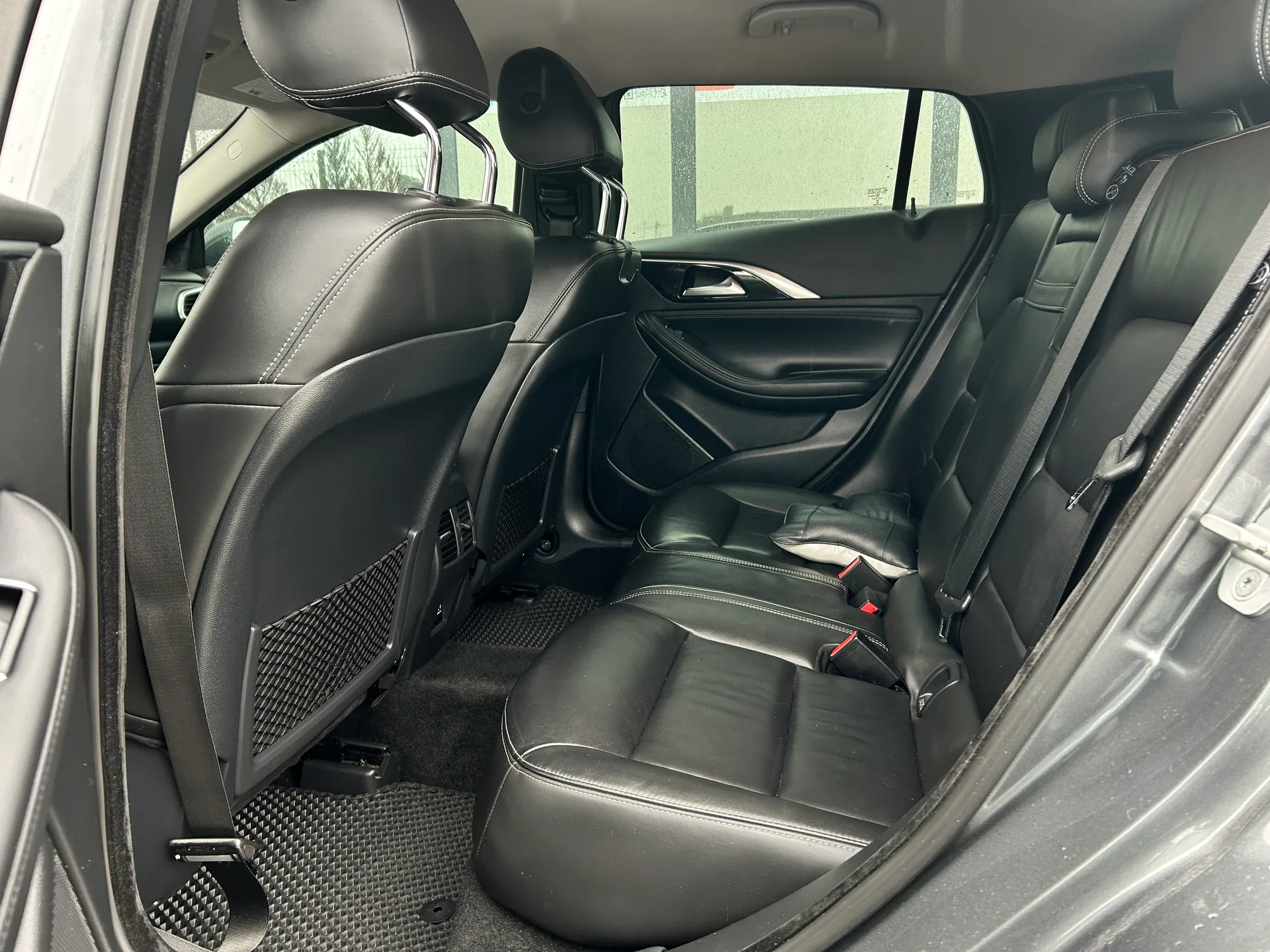 Infiniti QX30 — фото 6